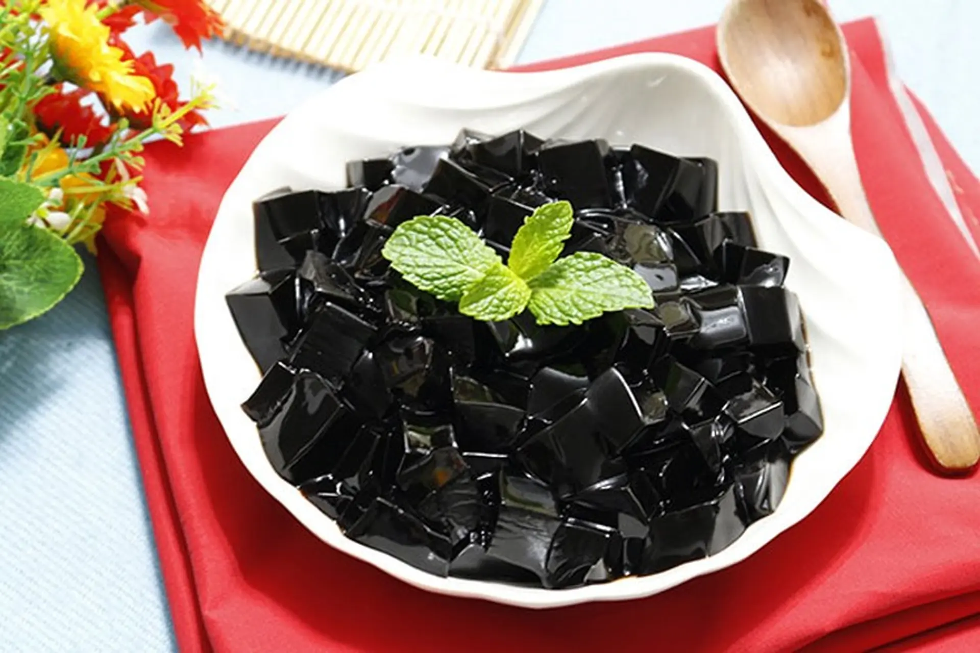 Gợi ý 2 cách pha bột sương sáo thơm ngon, mát lạnh mà bạn nhất định phải biết
