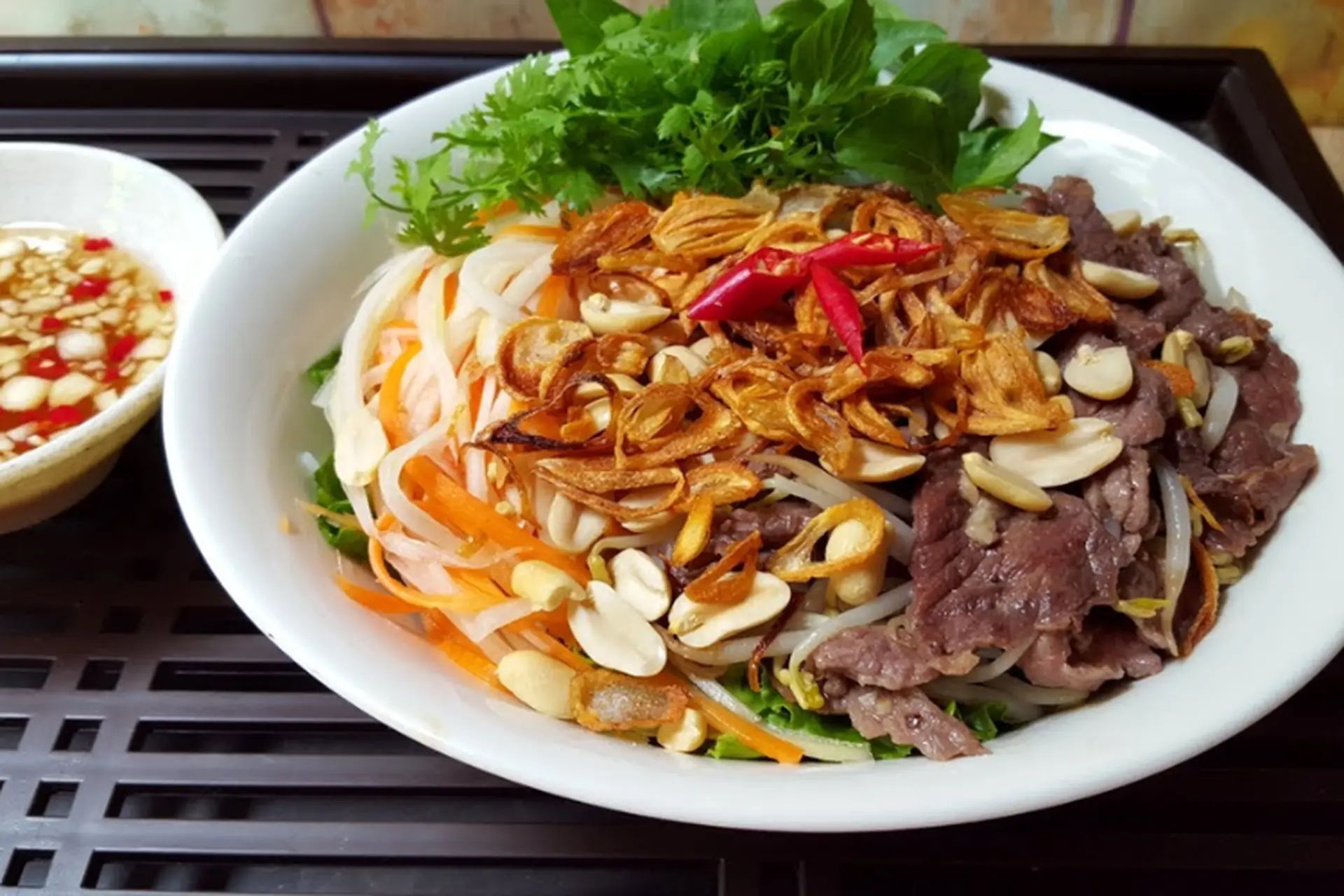 Hé lộ 2 cách làm bún trộn gia truyền, thơm ngon, dễ làm, ai ăn cũng phải tấm tắc khen ngon