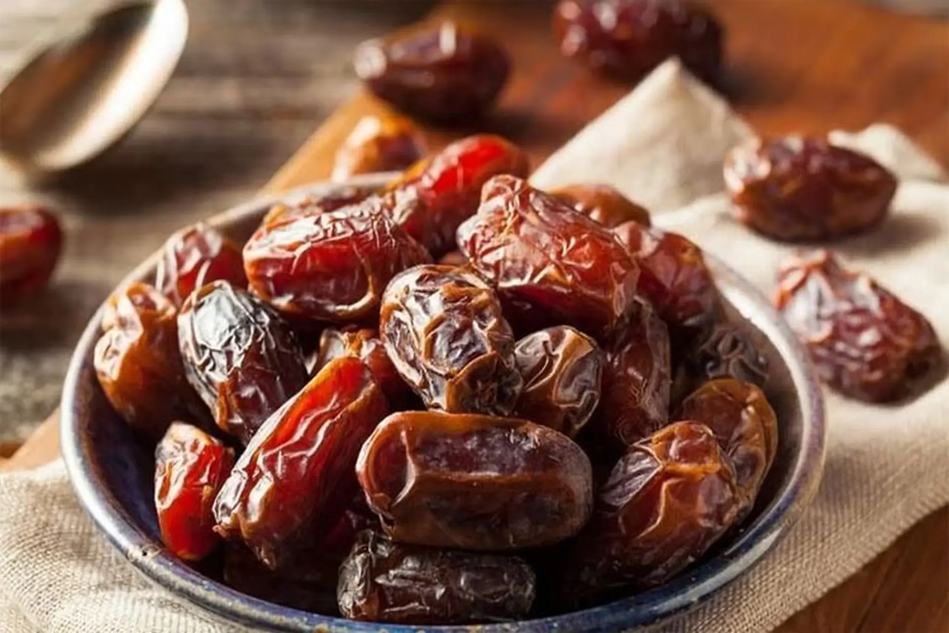 Tết này làm mứt chà là ngọt thơm, lạ miệng đãi khách, đảm bảo ai cũng tấm tắc khen ngon