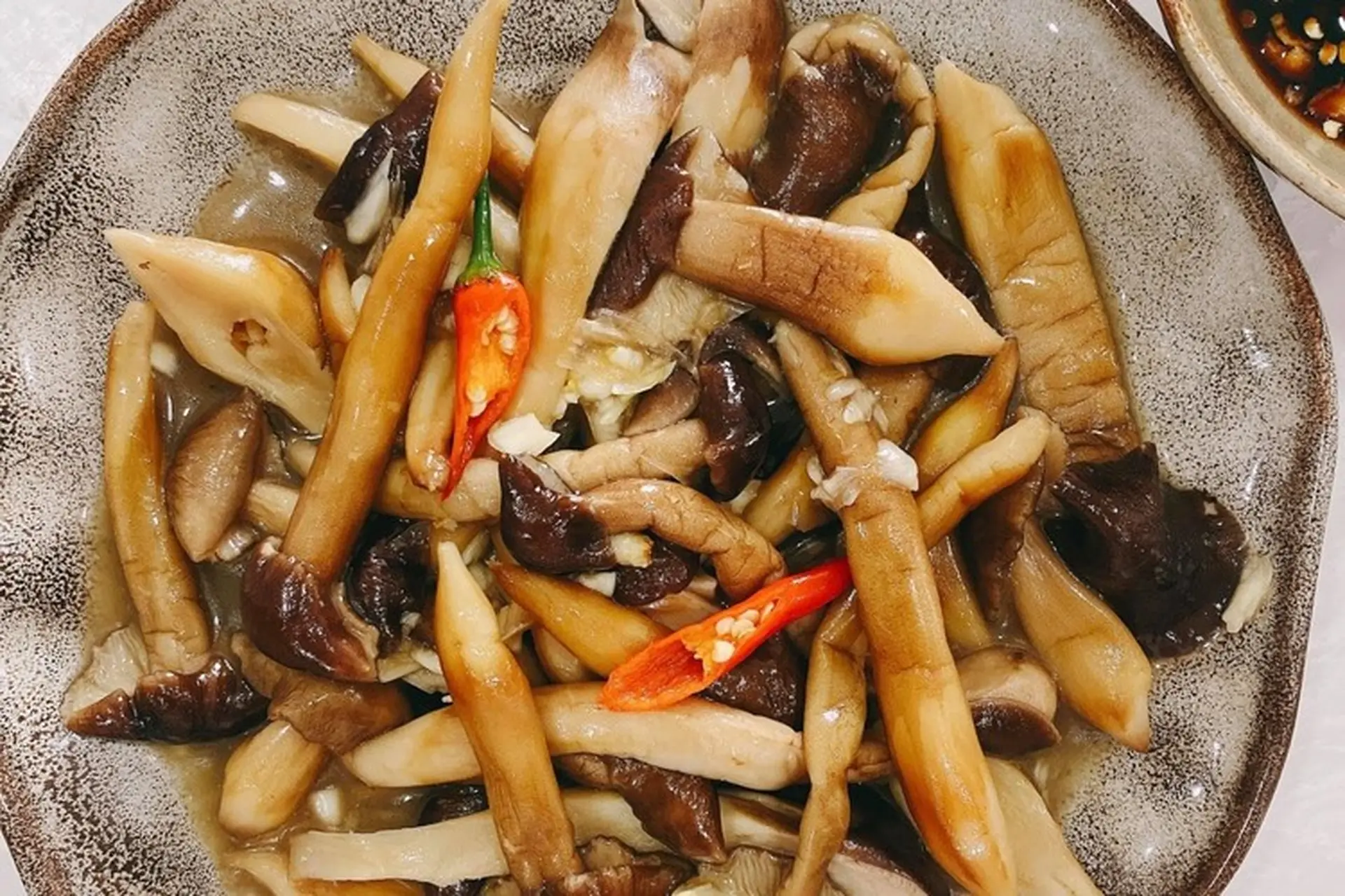 Nấm mối làm gì ngon? Tổng hợp 10 món ăn ngon từ nấm mối có thể bạn chưa biết