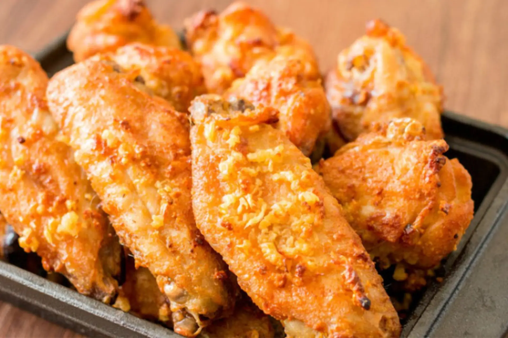 Tổng hợp 2 cách làm gà chiên giòn thơm ngon, hấp dẫn như đang được ăn ở ngoài tiệm chắc chắn bạn nên thử 