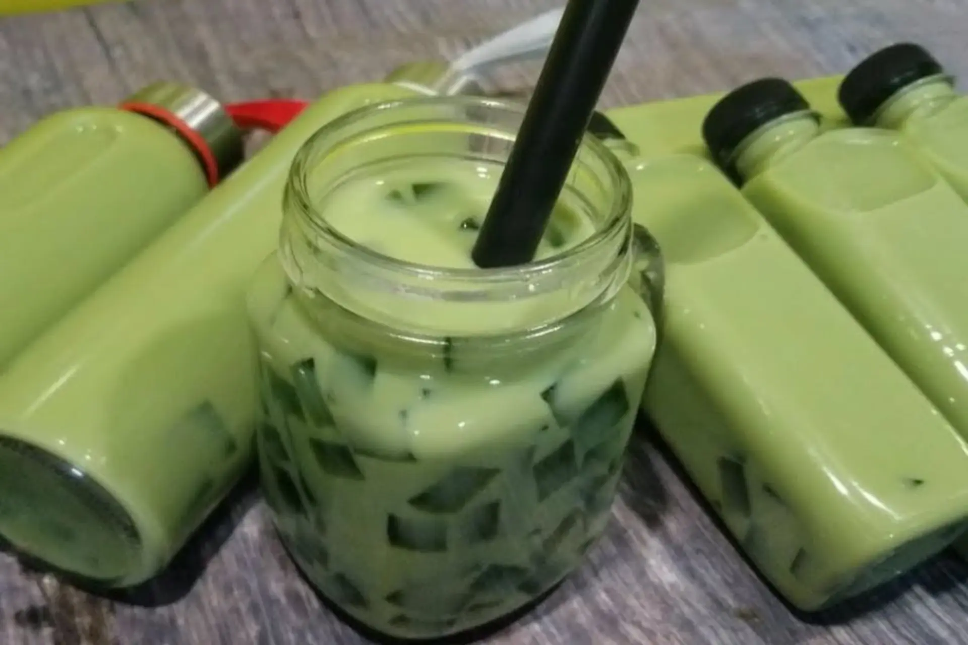 Hướng dẫn cách nấu trà thái xanh ngon như ngoài tiệm