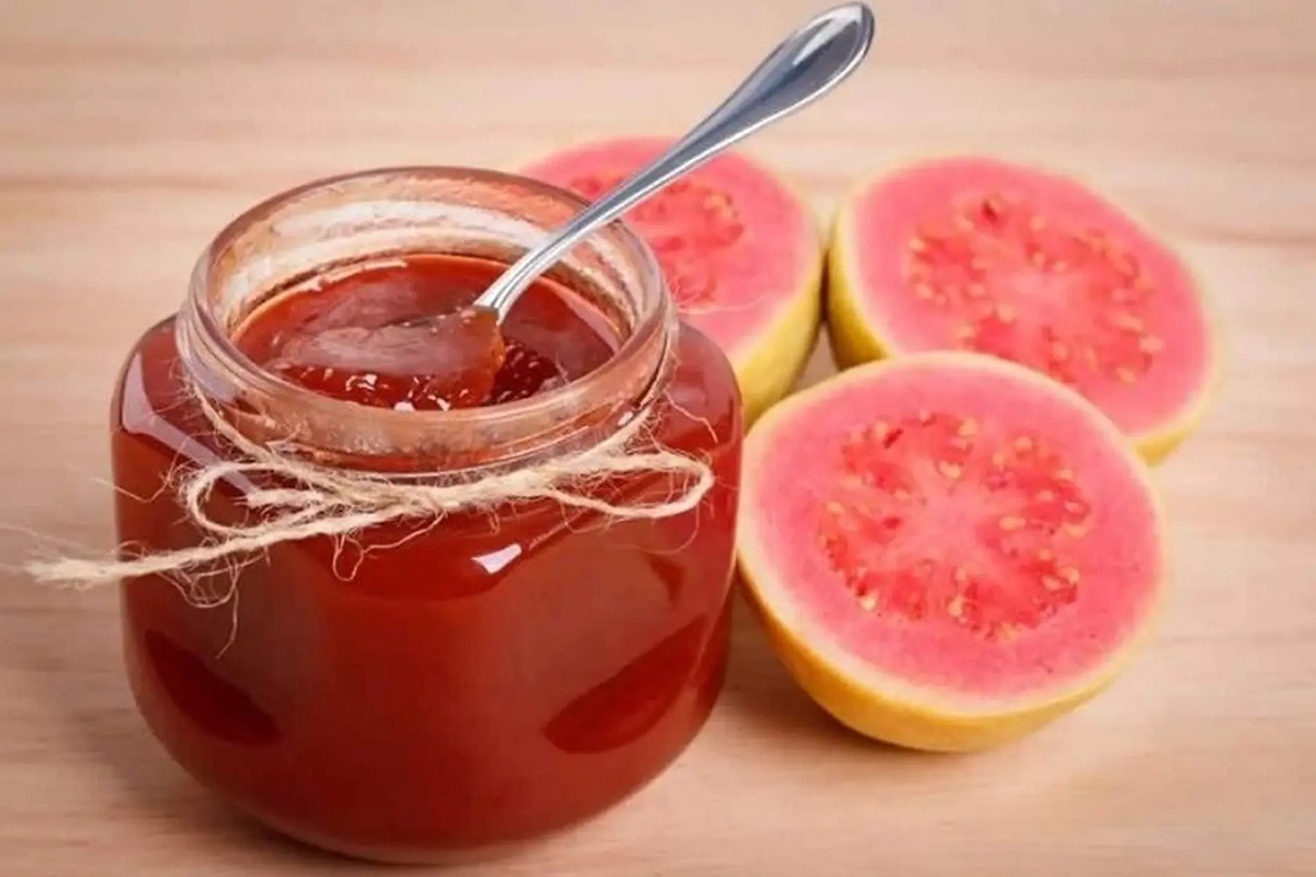 Bí quyết làm mứt ổi hồng tại nhà nhuyễn mịn, lên màu đẹp, vị chua ngọt thơm ngon