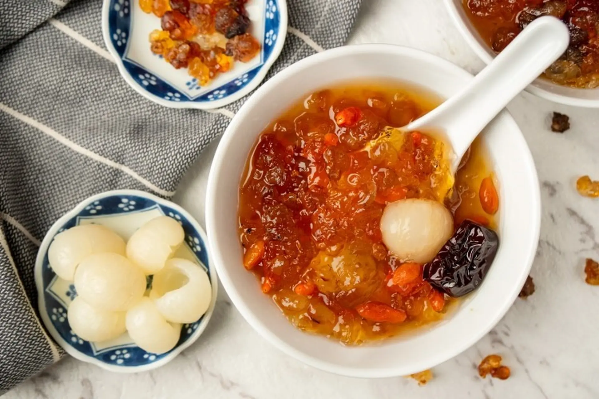 Nhựa đào là gì? Thành phần nhựa đào và góc nhìn của chuyên gia về nhựa đào trong thực phẩm