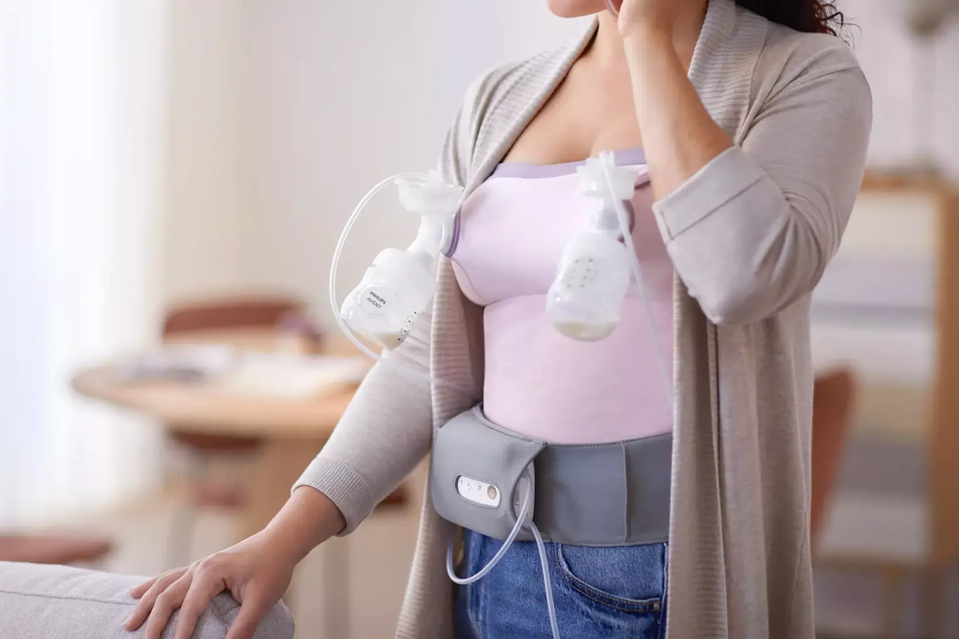 Máy hút sữa điện đôi Philips có tốt không, có ưu điểm gì? Giá tiền bao nhiêu?
