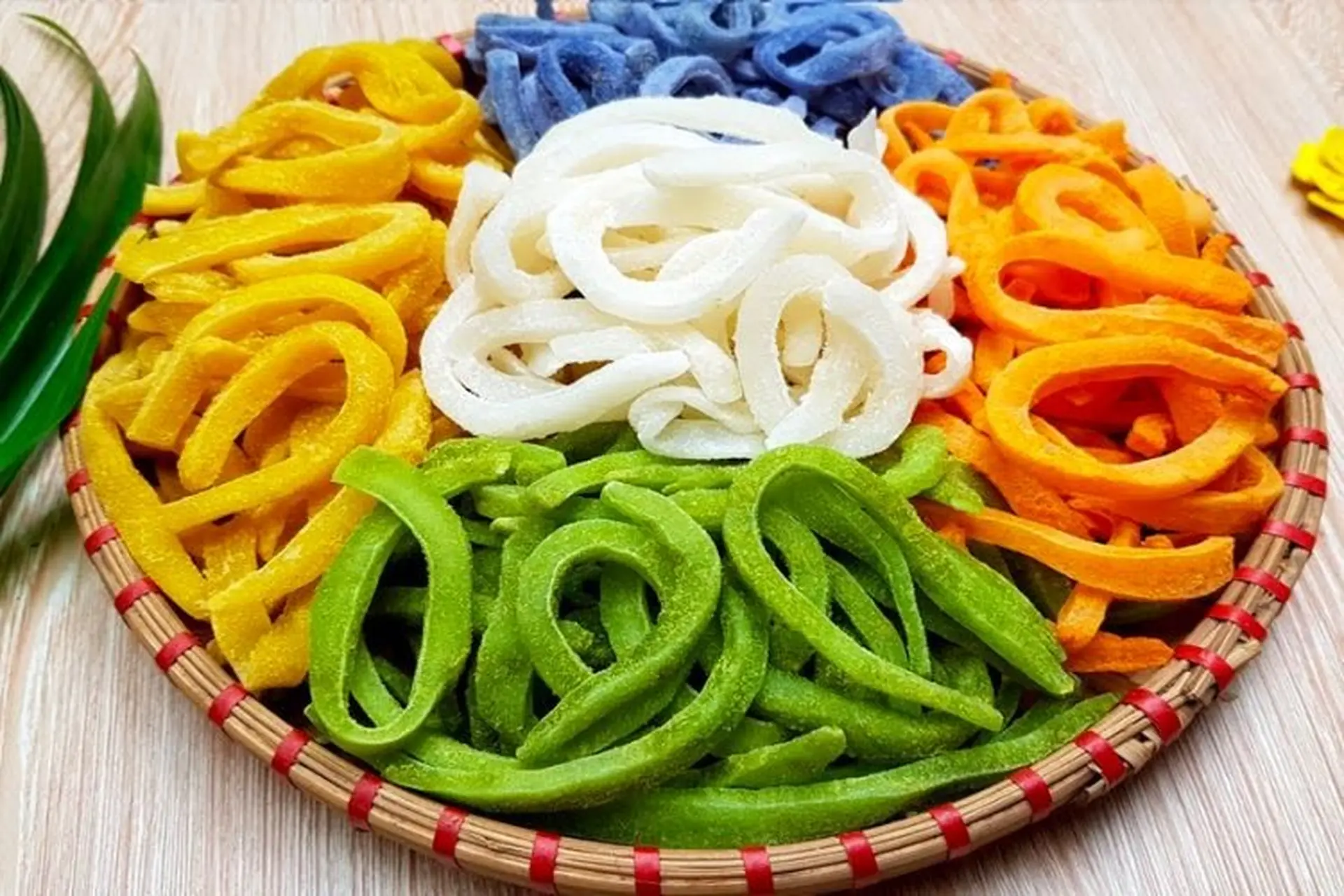 Cách làm mứt dừa ngũ sắc không phẩm màu đảm bảo an toàn