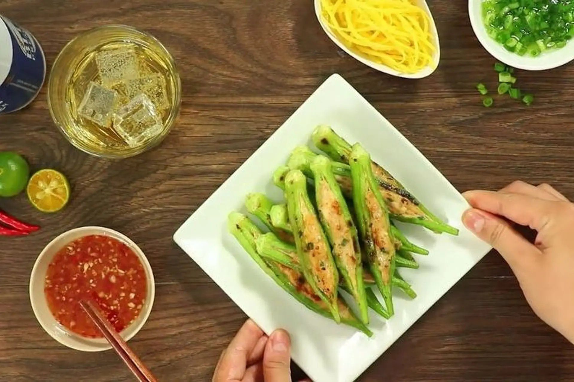 Đổi món tiện lợi với 2 cách nướng đậu bắp bằng nồi chiên không dầu dễ làm và ngon miệng