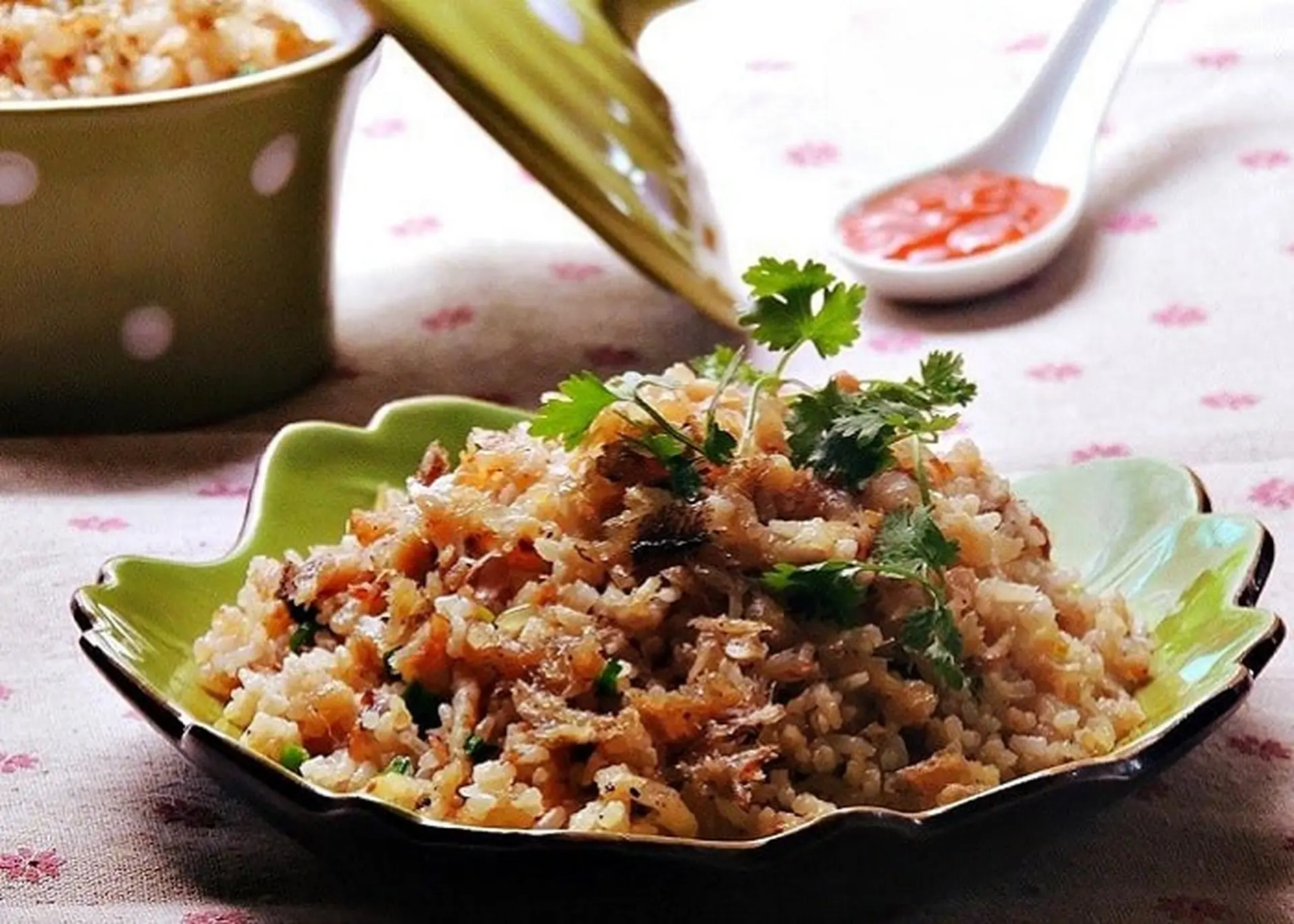 Khám phá cách làm cơm chiên cá mặn thơm ngon, hấp dẫn với cách chế biến cực đơn giản