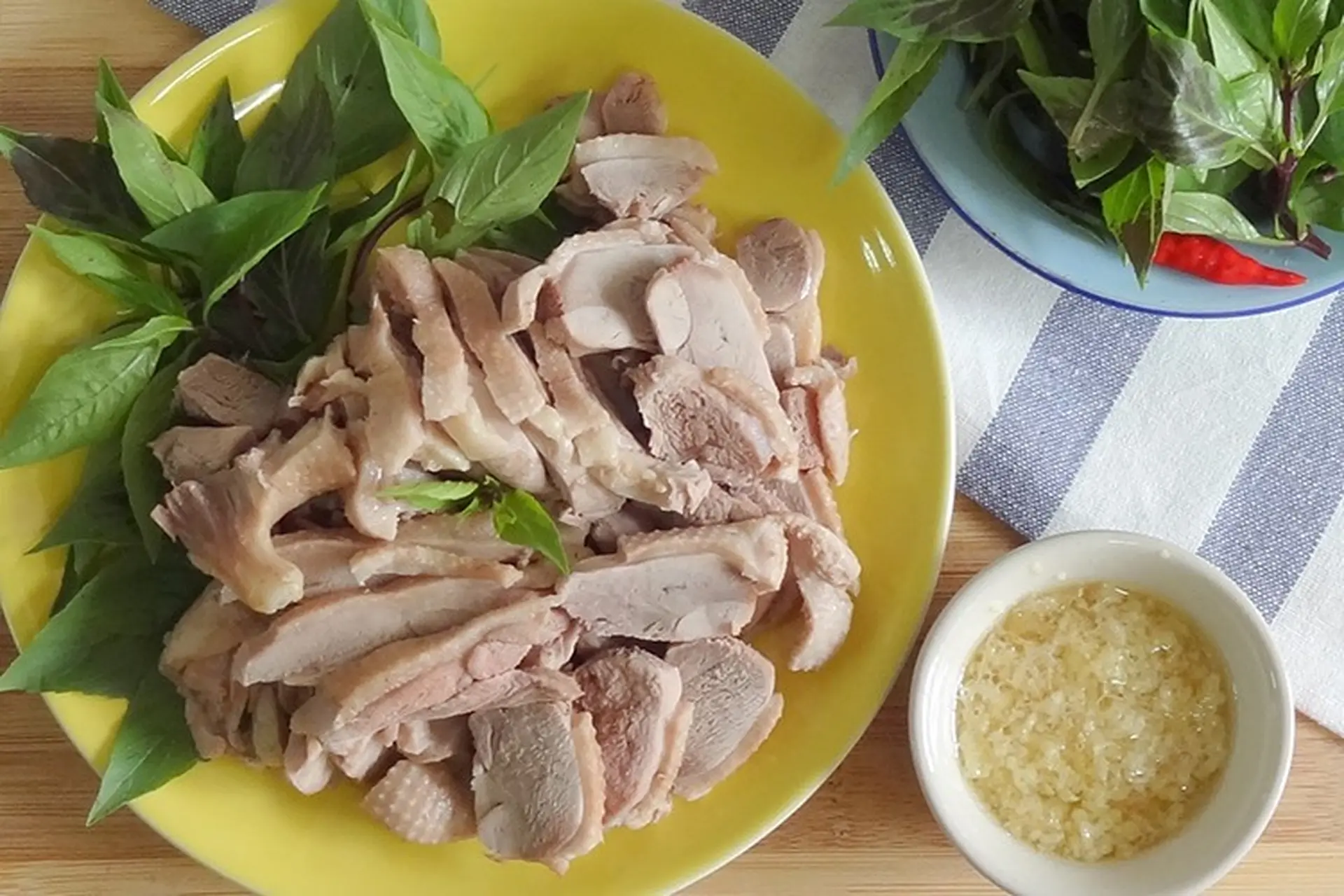 3 cách pha nước chấm vịt luộc đơn giản và nhanh chóng, thành quả chắc chắn làm hài lòng bất cứ thực khách khó tính nào