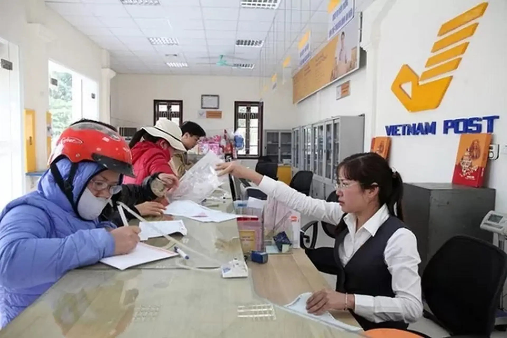 Thứ 7 bưu điện có làm việc không? Thời gian làm việc và những lưu ý cần biết khi gửi hàng tại bưu điện Việt Nam VNPost