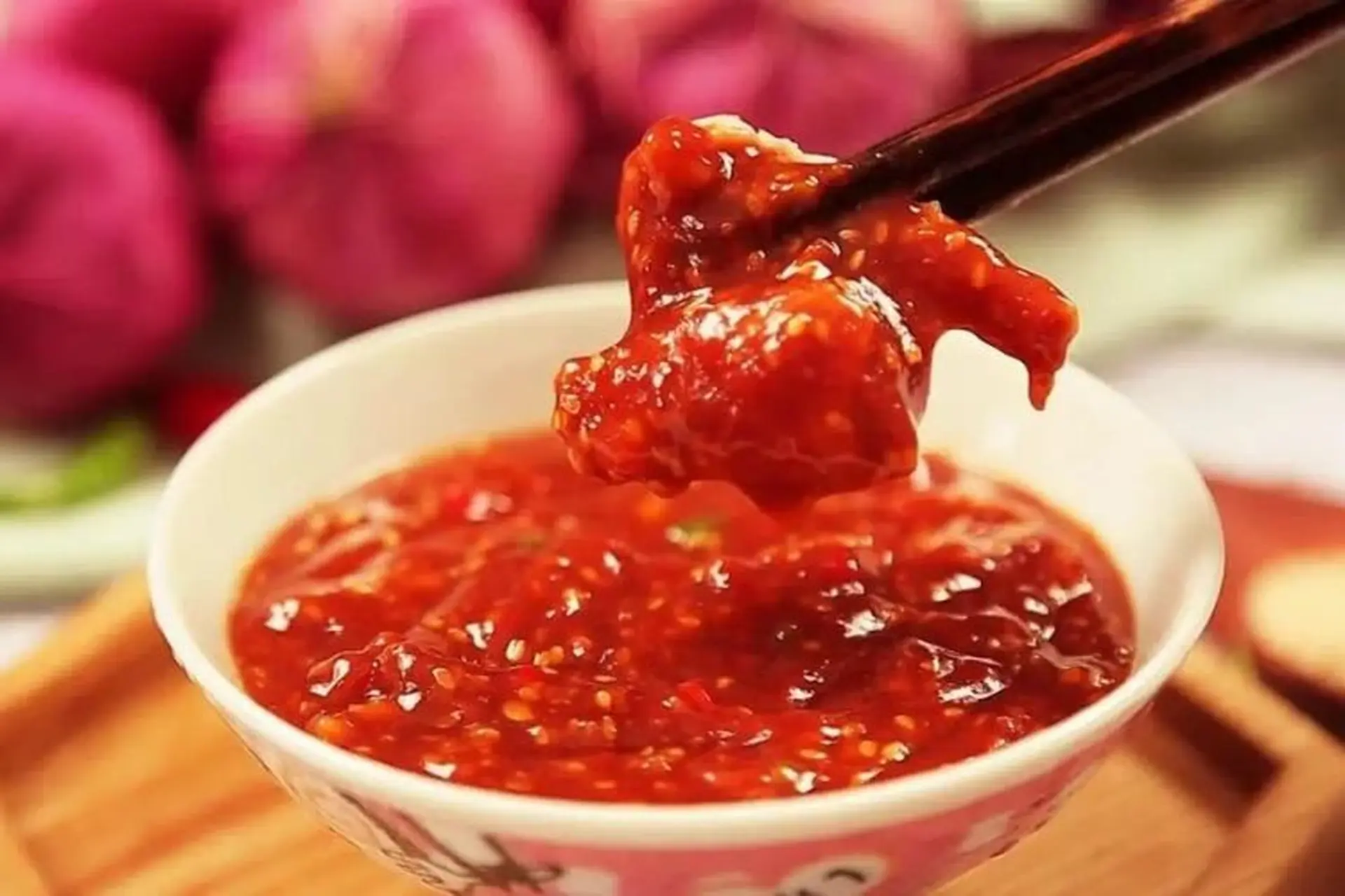 Bỏ túi ngay cách làm sốt Thái chua cay ngon bất bại ăn kèm món gì cũng cuốn