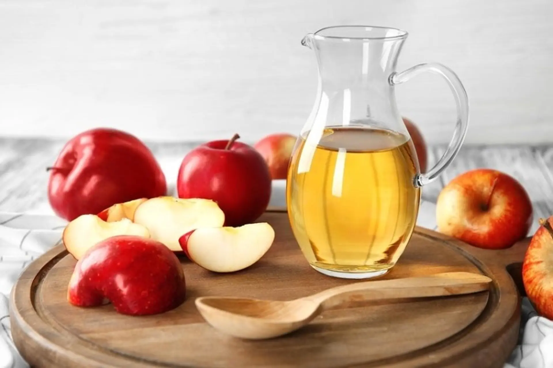 Cách làm giấm táo mèo thơm ngon, trong vắt, đơn giản tại nhà