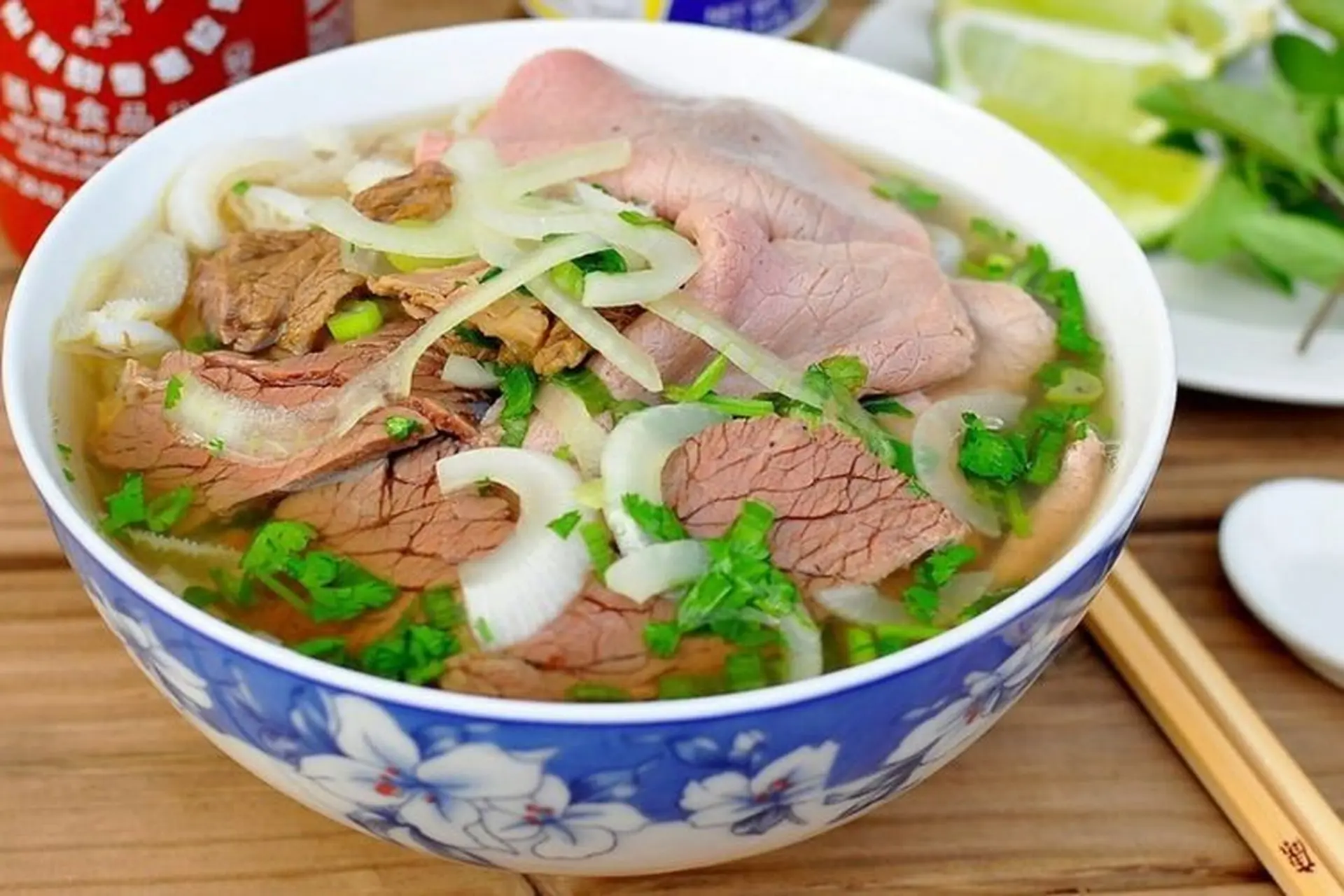 Cách nấu phở bò thơm ngon, chuẩn vị Hà Nội nhờ bí quyết gia truyền không phải ai cũng biết