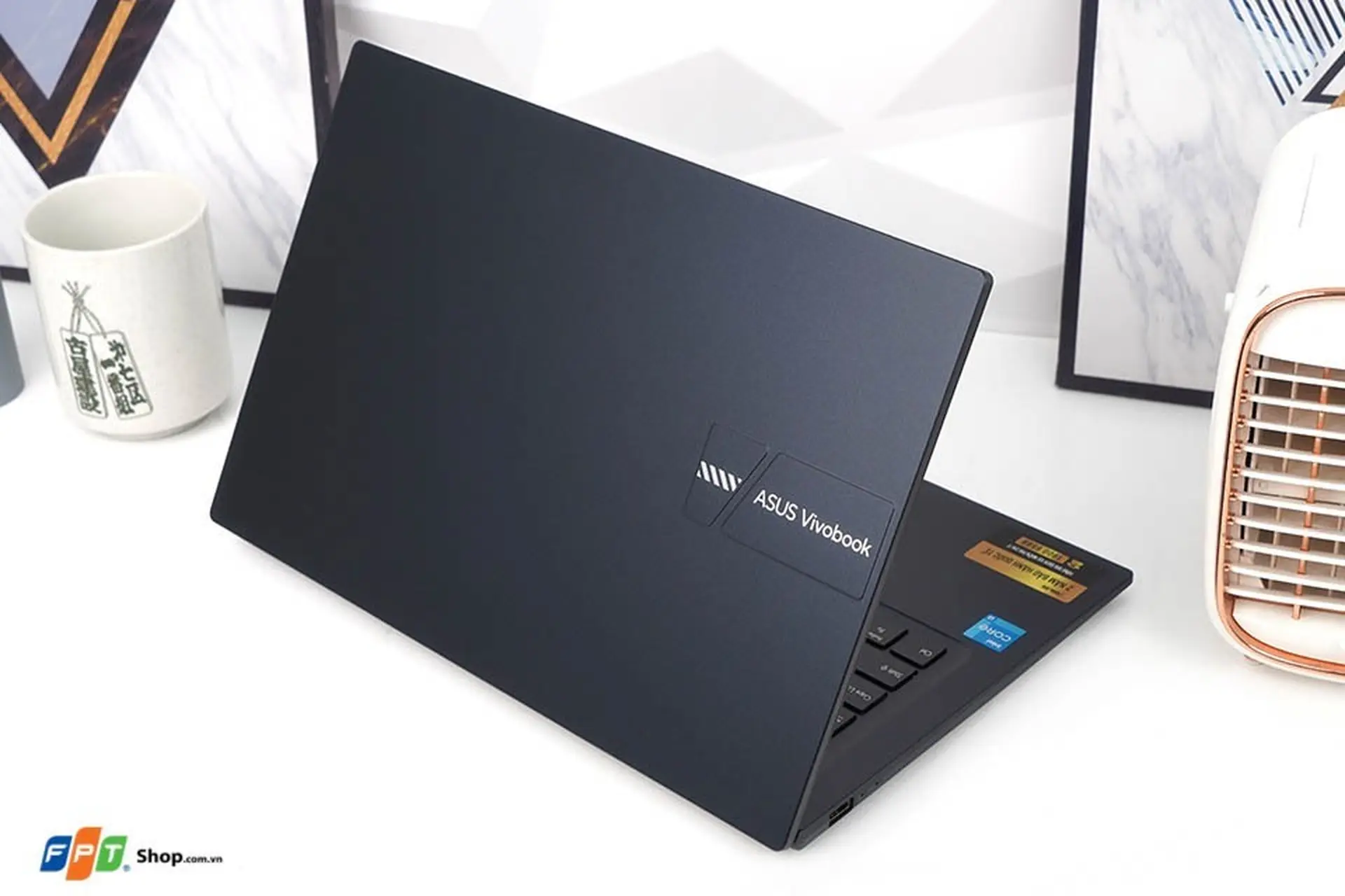 Gợi ý 5 mẫu laptop giá rẻ, nhiều ưu đãi lớn cho sinh viên dịp Tết 2024 tại FPT Shop