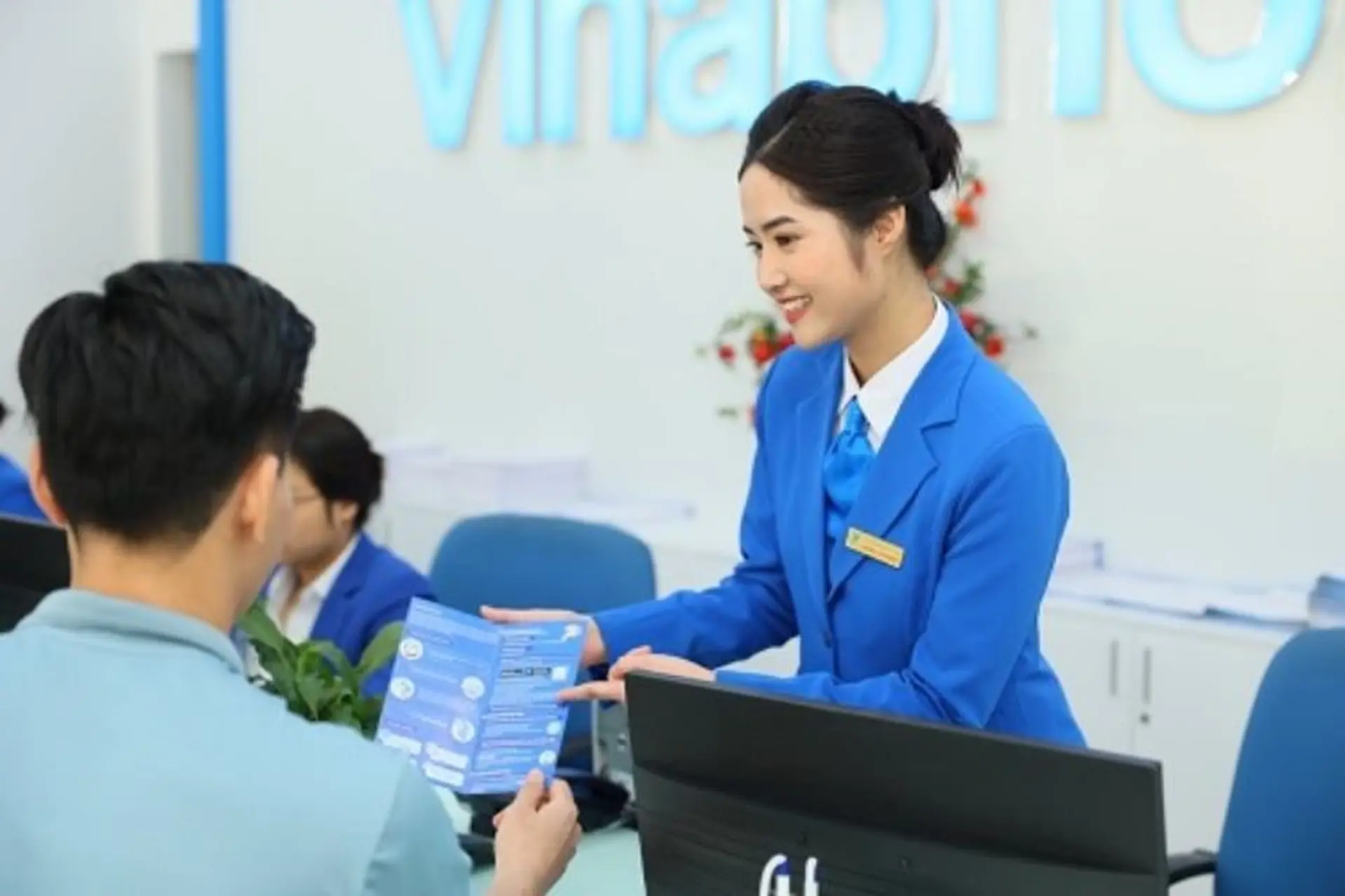 Hòa mạng là gì: Khái niệm, thủ tục, chi phí hòa mạng Viettel, Mobifone bạn cần biết!