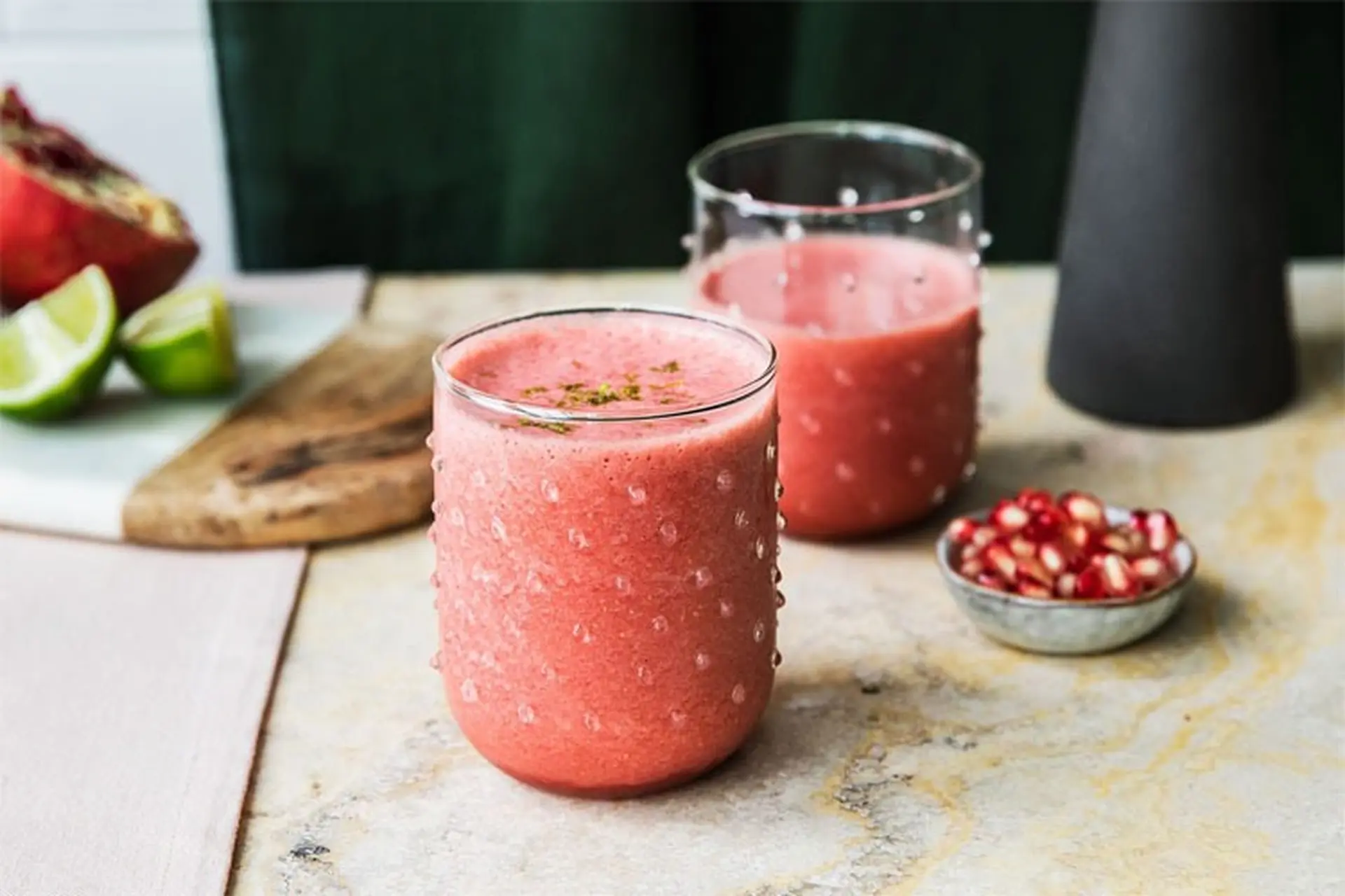 Tổng hợp 4 công thức làm nước ép lựu ngon mát, nhiều vitamin, giúp khỏe dáng đẹp da