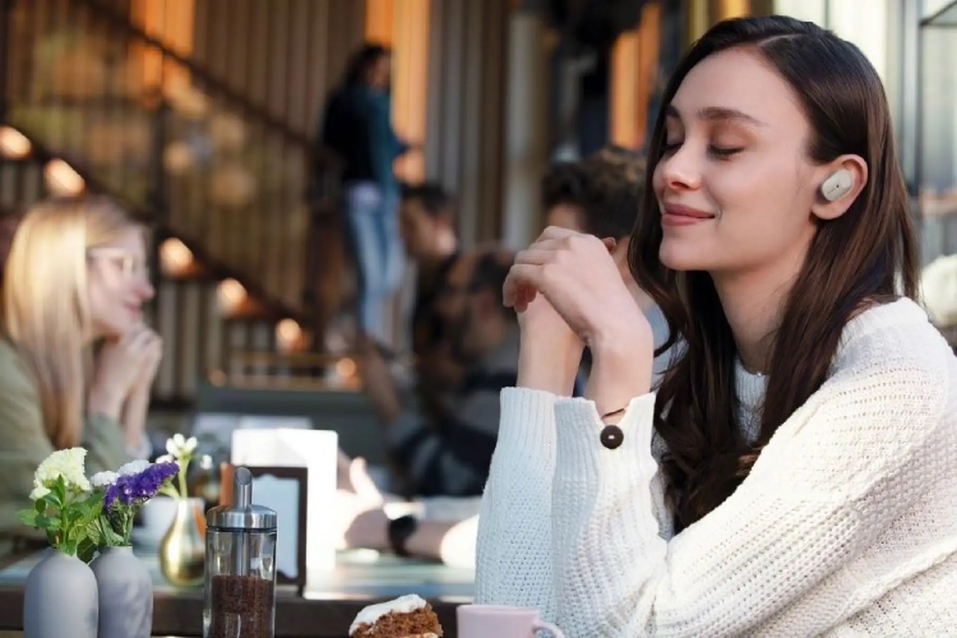 Top 8 tai nghe Bluetooth dành cho cặp đôi nhân ngày Lễ Valentine 2024
