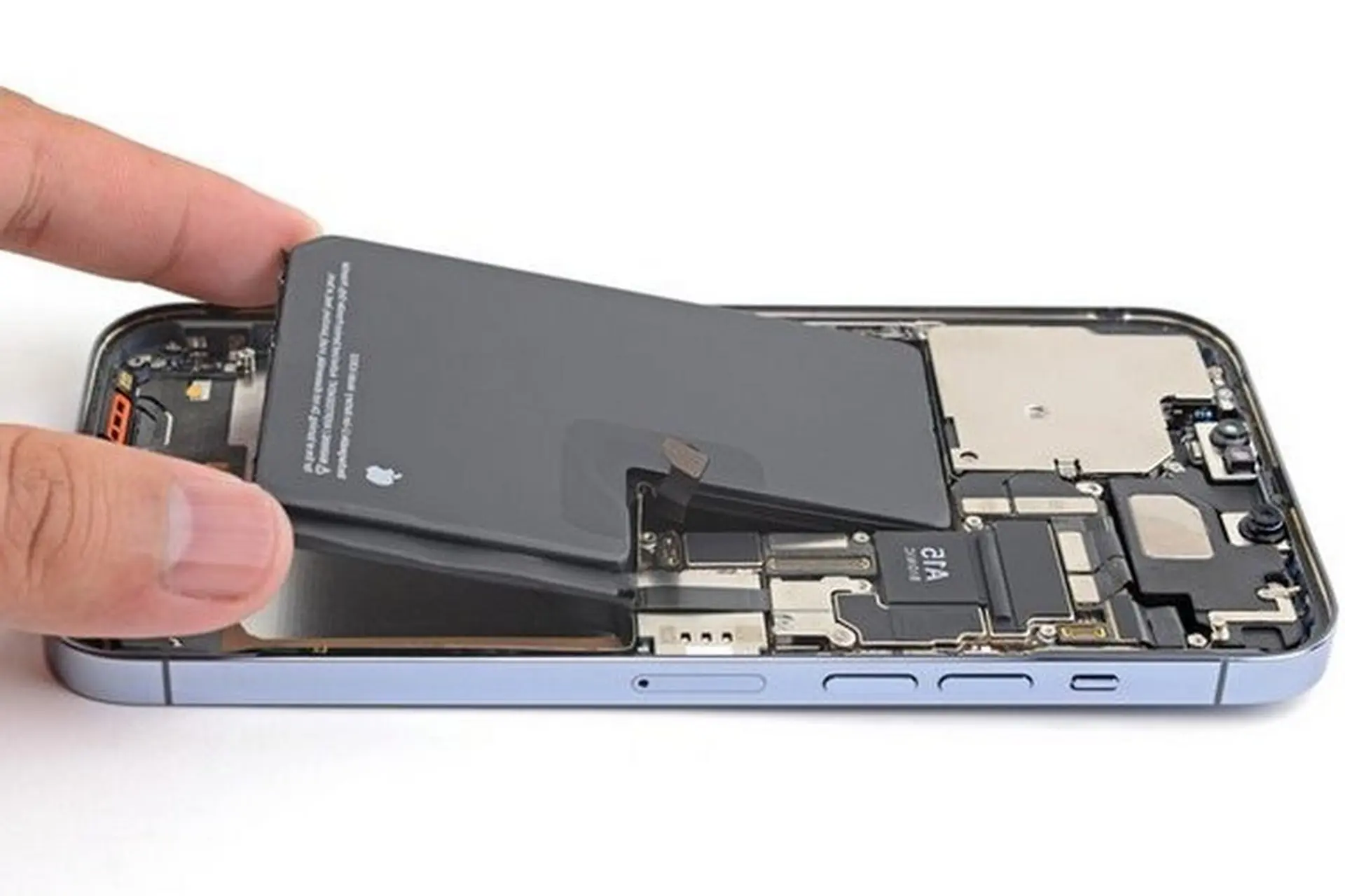 Đánh giá pin iPhone 13 Pro: Dung lượng 3.095 mAh dùng liên tục hơn 11 tiếng, xem YouTube chỉ tụt 9%/h