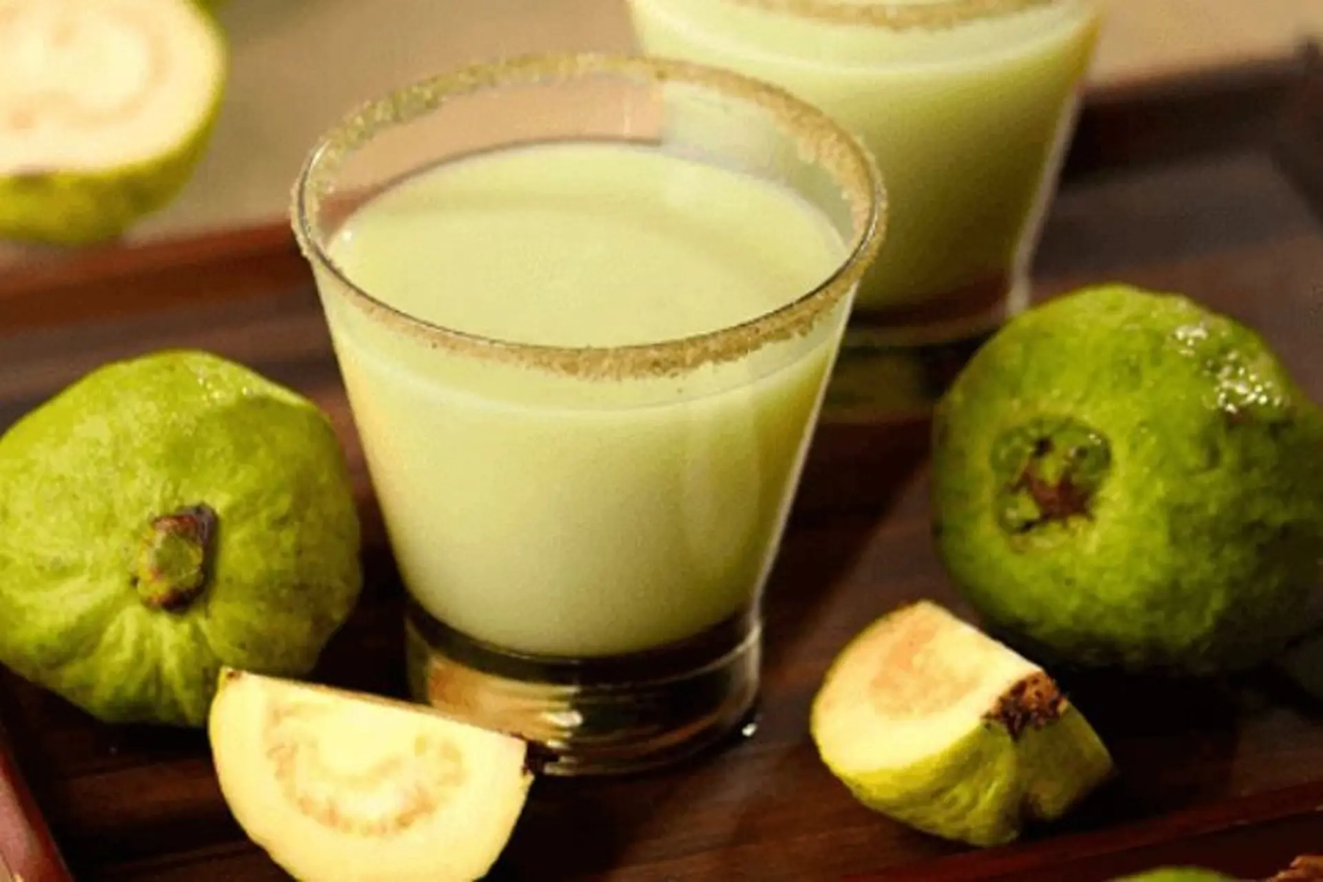 Bỏ túi 5 cách làm sinh tố ổi thơm ngon mát lạnh tại nhà để giải nhiệt ngày nóng