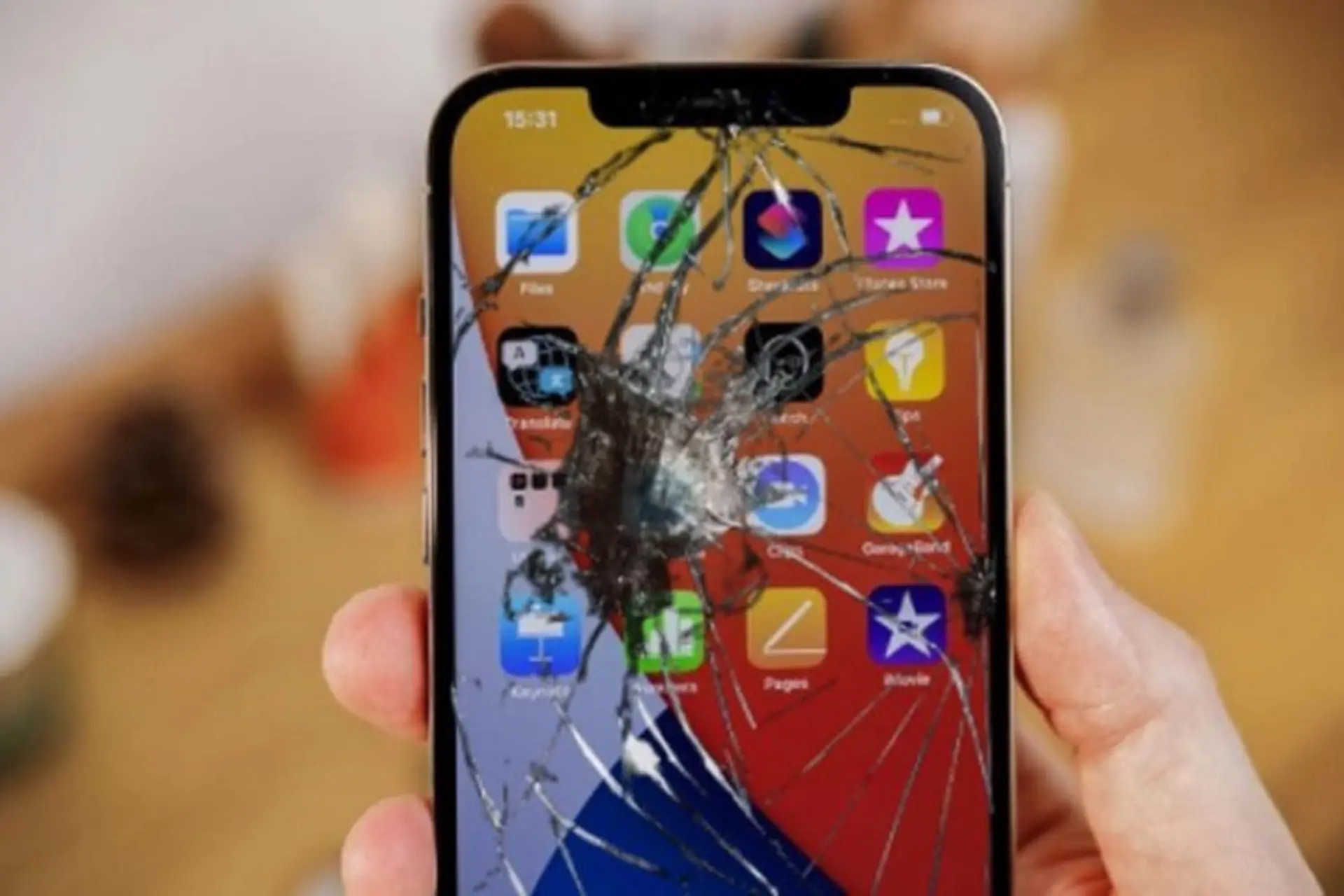 Các cách xử lý trường hợp iPhone 12 Pro Max bị vỡ màn hình sao cho nhanh chóng, tiết kiệm