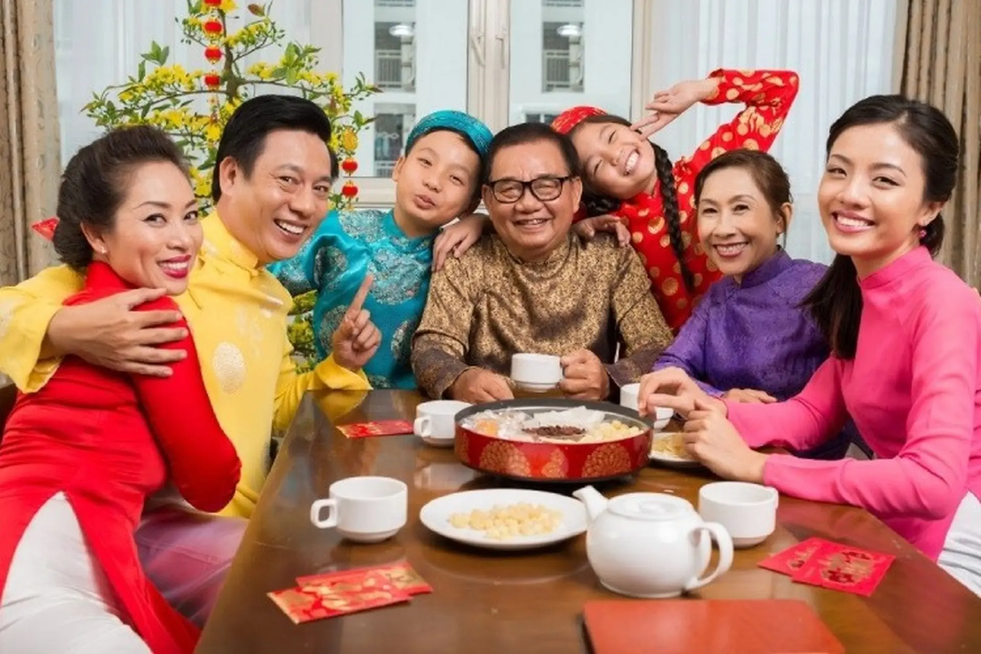 Tổng hợp những lời chúc Tết ông bà hay và ý nghĩa nhất Tết Giáp Thìn 2024 mà bạn không thể bỏ qua