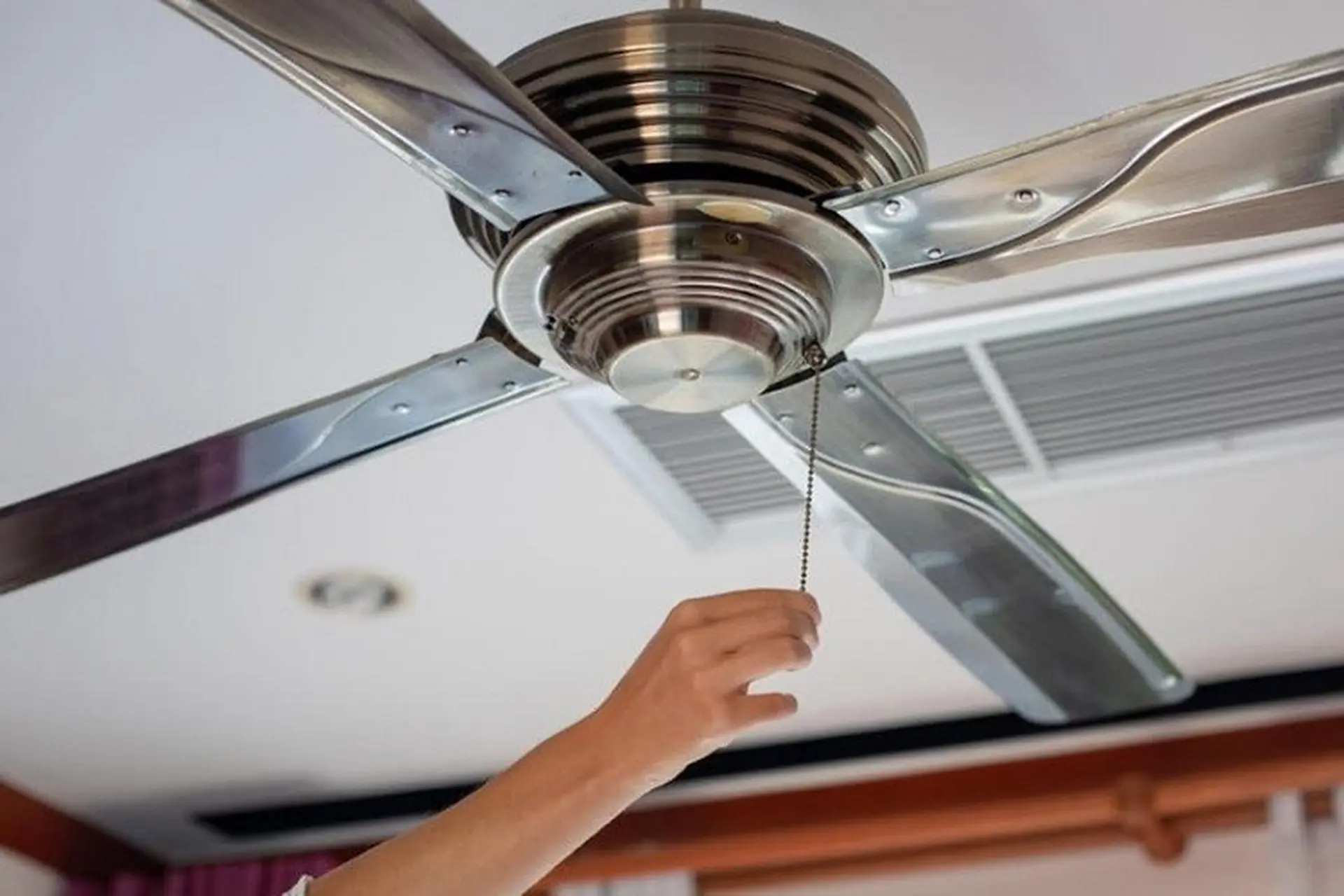 Cấu tạo quạt trần gồm những gì? Tìm hiểu nguyên lý hoạt động của quạt trần để sử dụng an toàn, hiệu quả