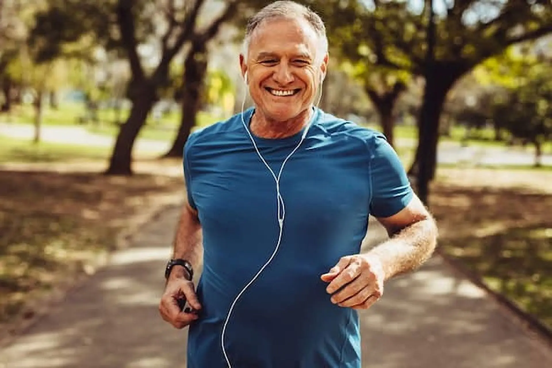 Trung niên là gì? Tuổi trung niên là bao nhiêu tuổi và cần chú ý những gì khi bước vào độ tuổi này?