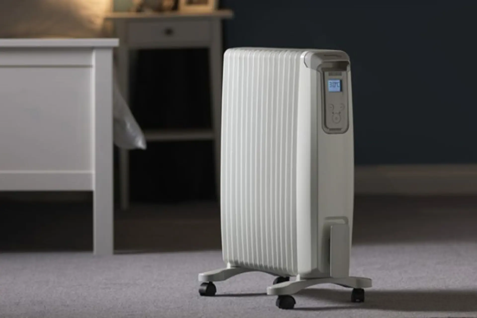 Có nên mua máy sưởi dầu Tiross? Cách sử dụng và vệ sinh máy sưởi dầu an toàn 