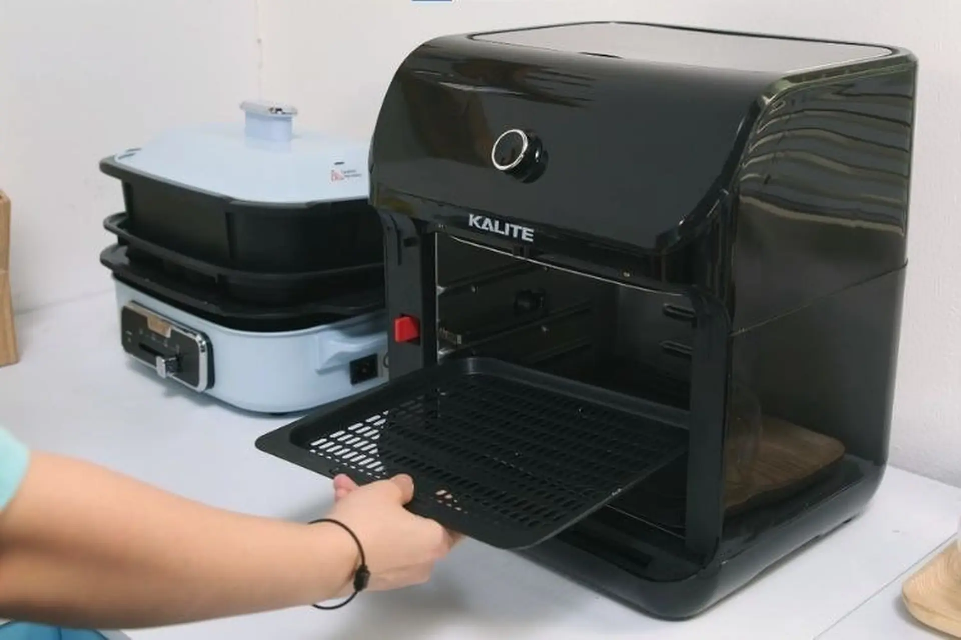 Bật mí 05 cách vệ sinh nồi chiên không dầu Kalite sạch bong sáng bóng như mới