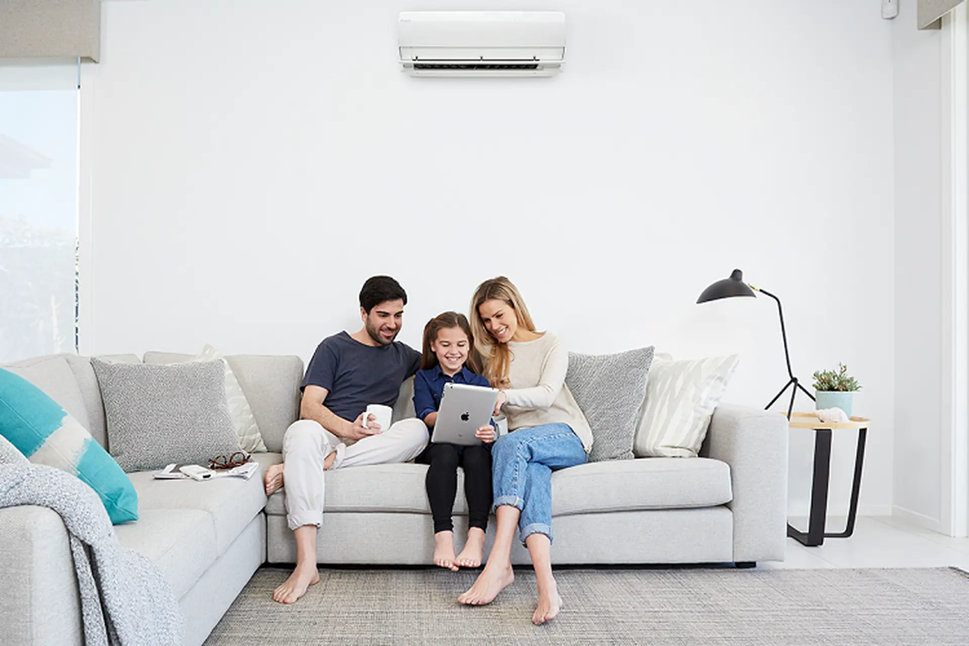 Phương pháp tách ẩm là gì? Bảo vệ sức khỏe và đồ đạc với máy lạnh có chức năng hút ẩm