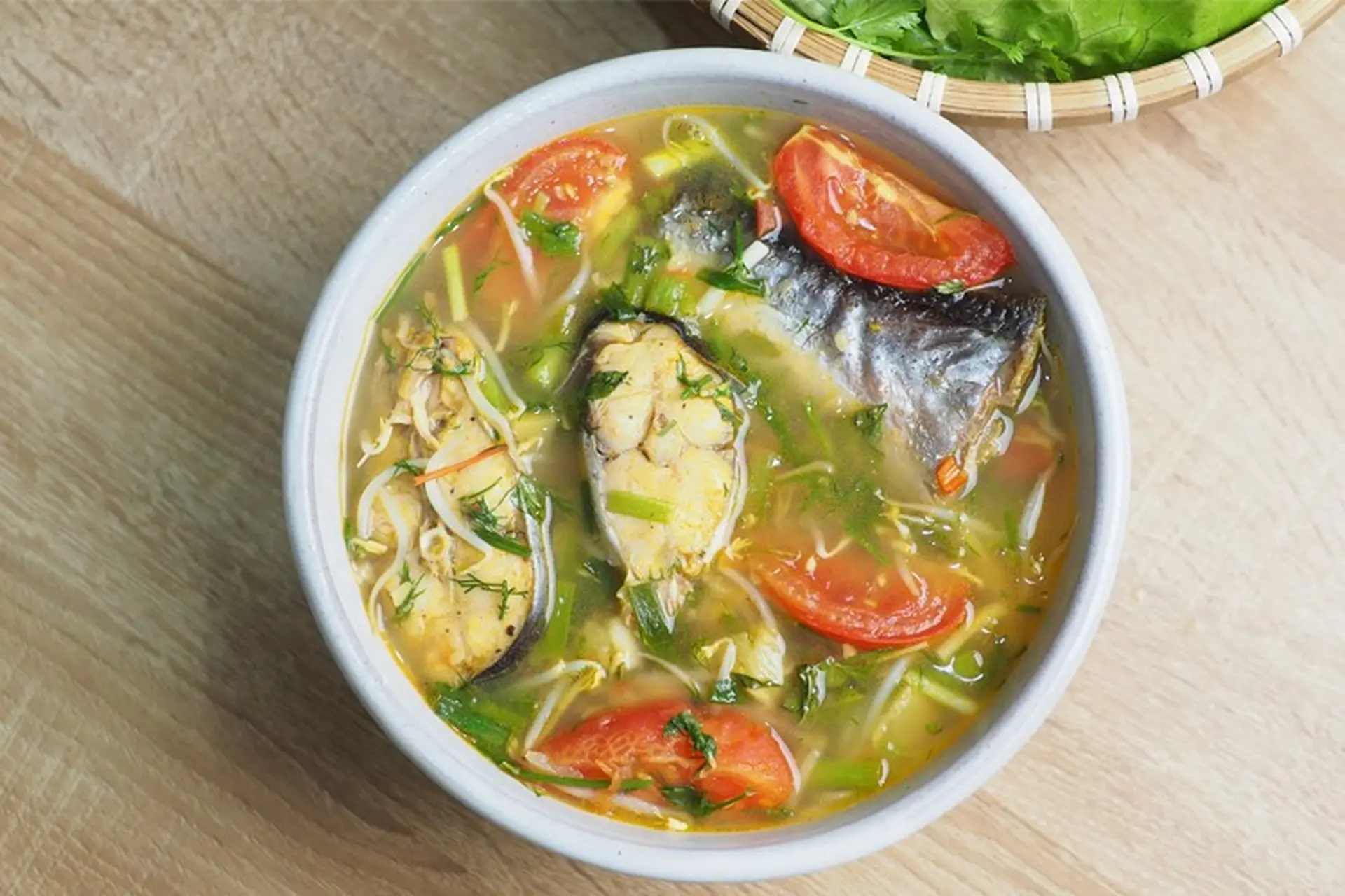 Canh chua cá basa ngon tuyệt hảo, thơm nức mũi - Thêm ngay vào menu để cả nhà cùng thưởng thức