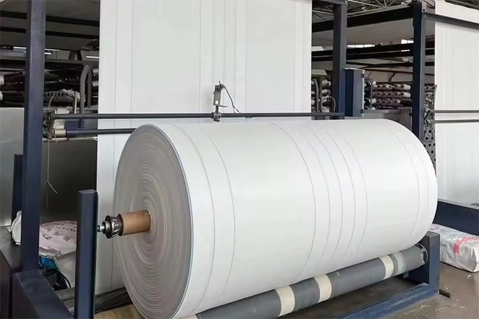 Vải lọc bụi là gì? Tìm hiểu về giải pháp quan trọng cho sức khỏe và bảo vệ môi trường