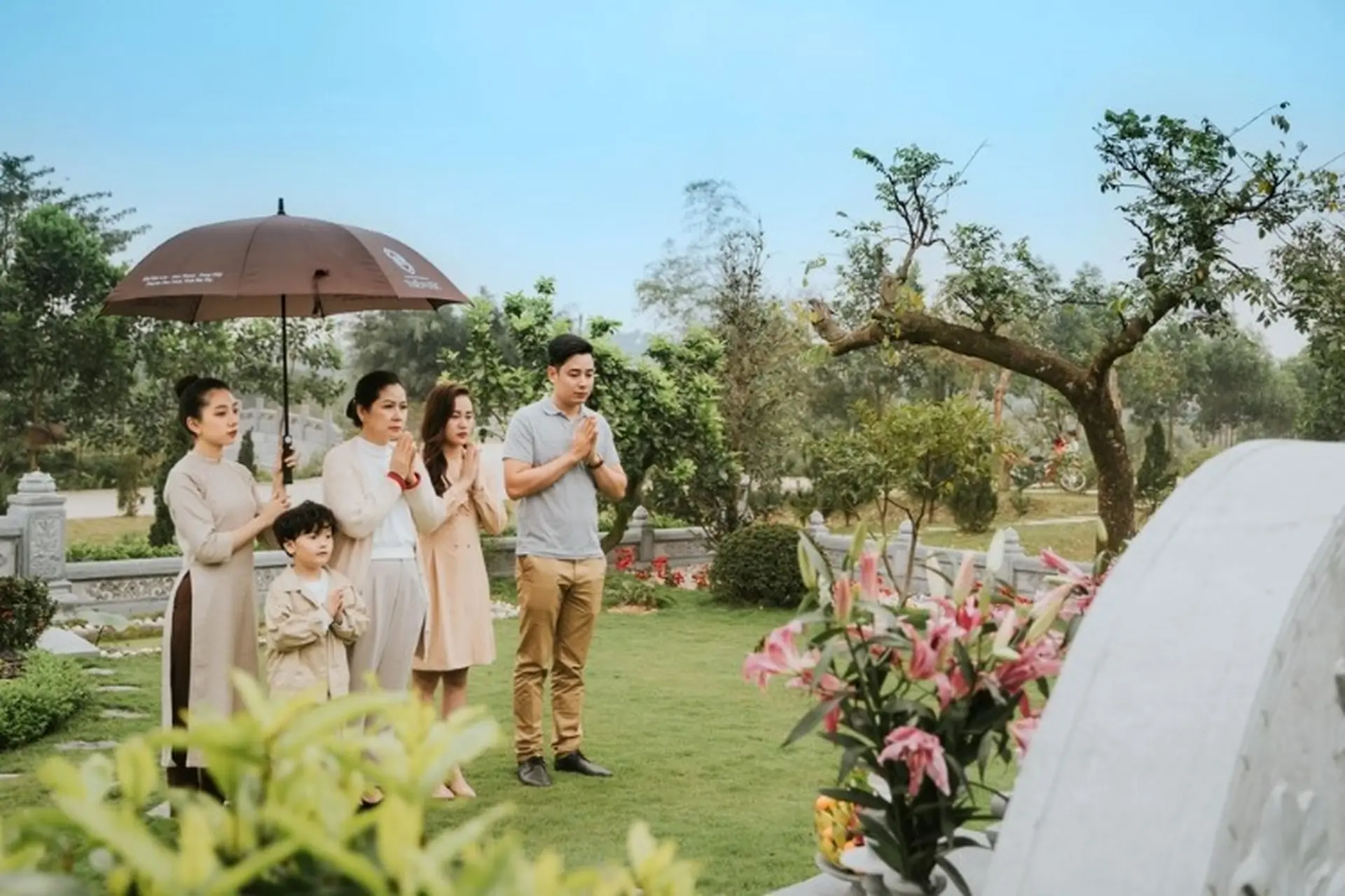 Tết Thanh Minh là gì? Nguồn gốc, ý nghĩa và cách chuẩn bị cúng bái ngày tảo mộ