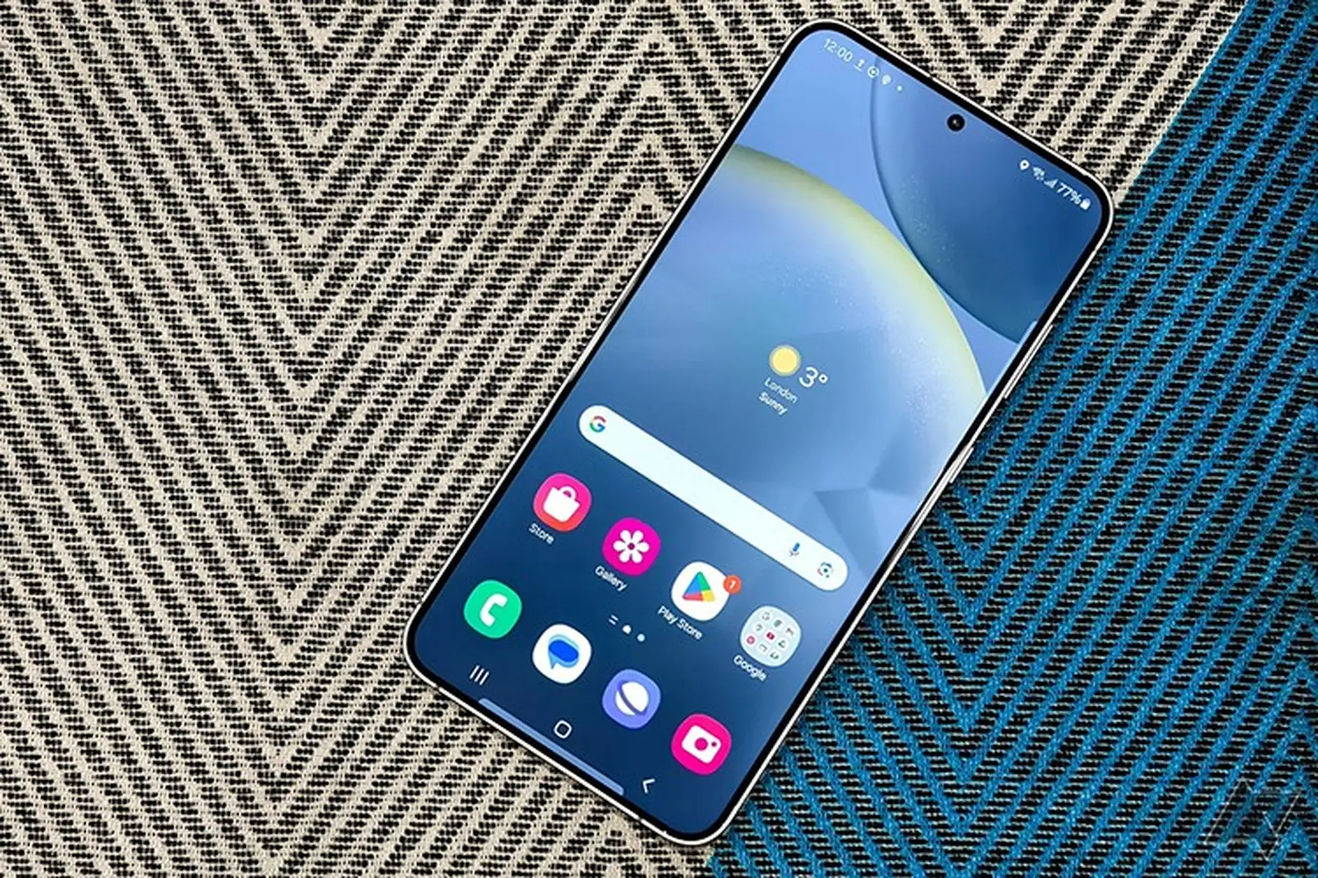 Samsung sẽ ra mắt Galaxy S25 với màn hình 6.36 inch lớn hơn?