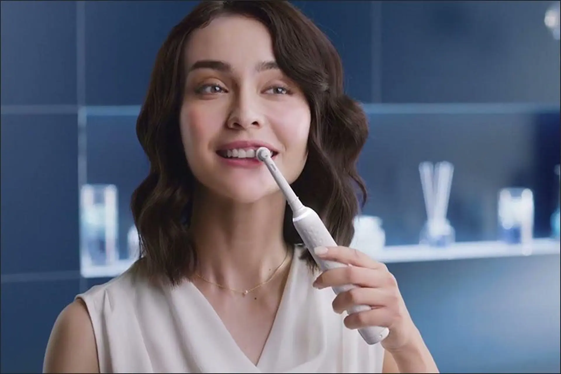 Bàn chải điện công nghệ 2D là gì? Gợi ý 3 bàn chải điện 2D tốt nhất để chăm sóc răng miệng