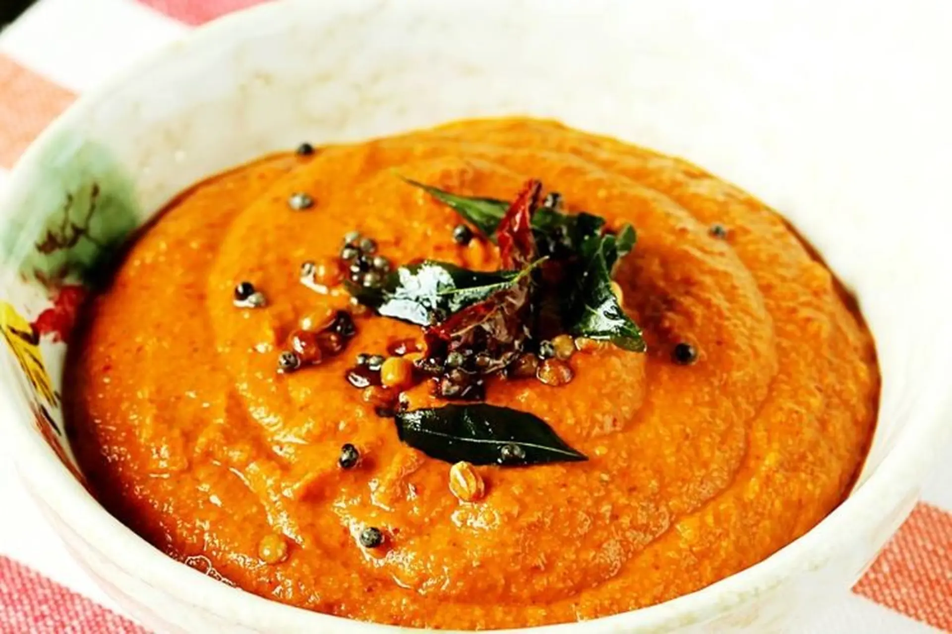 Chutney là gì? Khám phá những loại chutney phổ biến và các món ăn cùng chutney