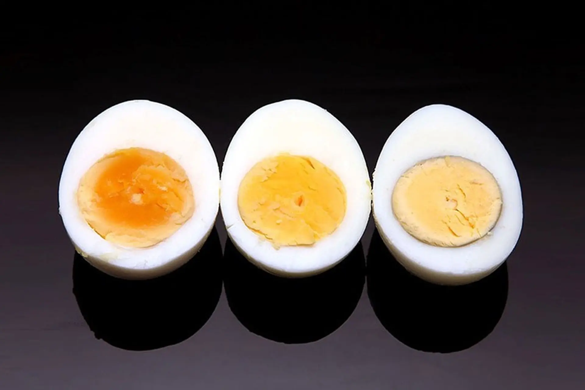 Trứng lòng đào luộc mấy phút? 3 bước luộc trứng đúng chuẩn