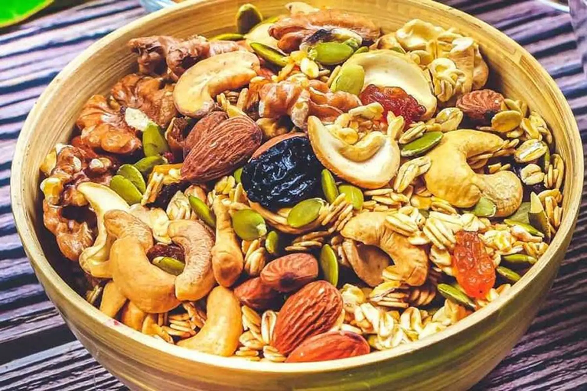 Granola là gì? Granola khác gì so với Muesli? Mách bạn các cách ăn granola hấp dẫn
