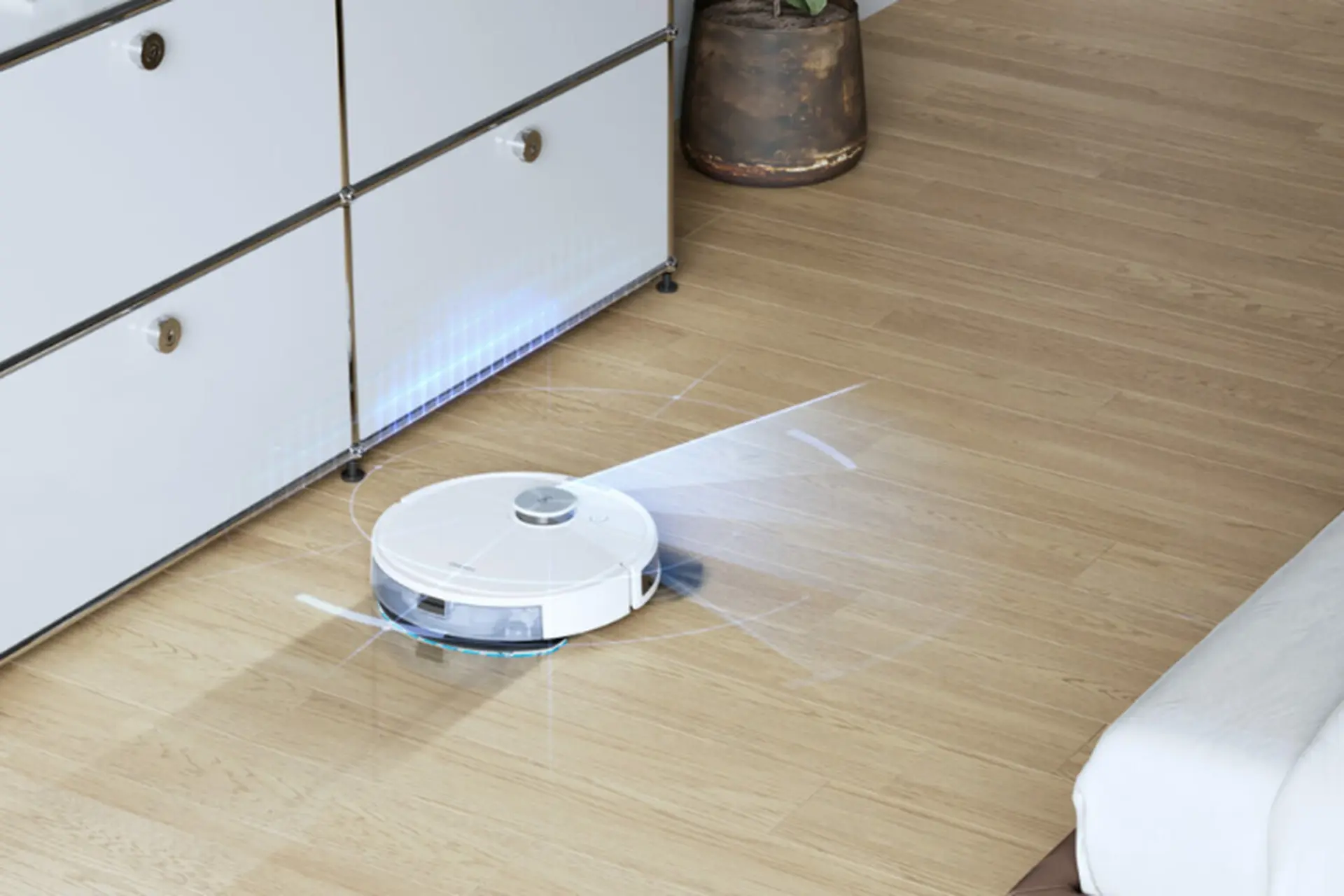 Cụm laser có nắp trên robot hút bụi Ecovacs có điểm gì đặc biệt hấp dẫn hay không?