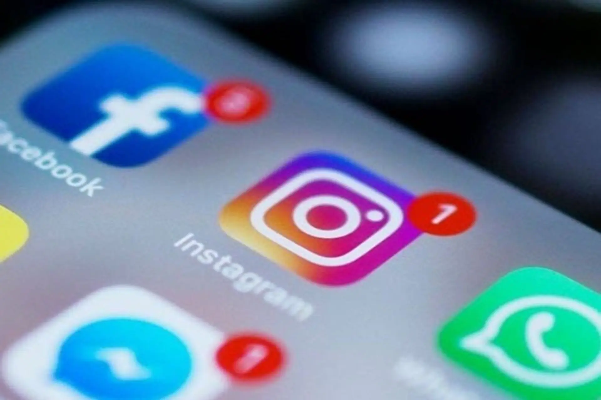 Hướng dẫn cách ẩn bình luận trên Instagram đơn giản, chính xác có thể bạn chưa biết