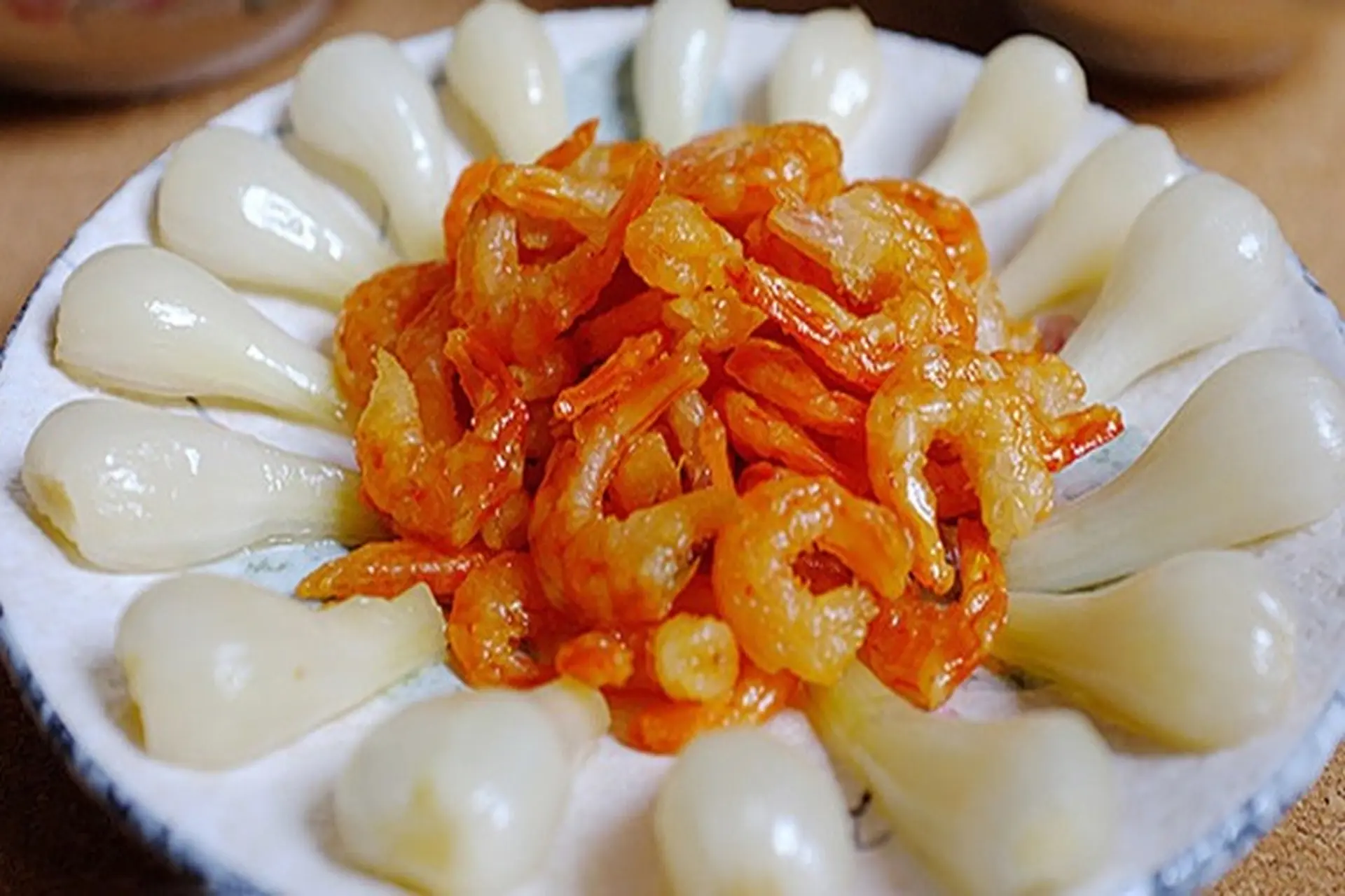 TOP 19 cách chế biến tôm khô cực ngon, giúp bạn có thêm nhiều gợi ý để đa dạng bữa ăn cho gia đình