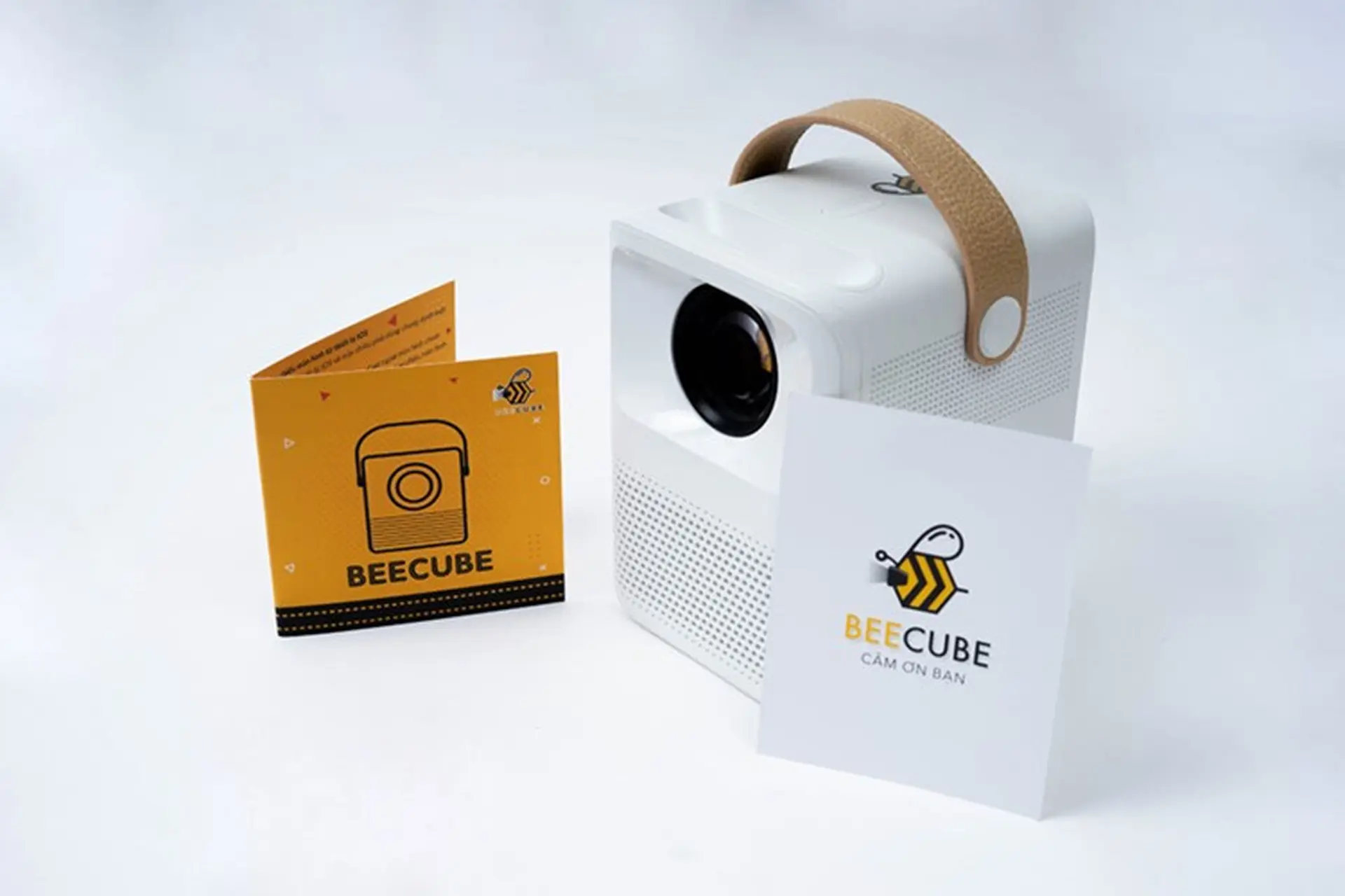 Máy chiếu Beecube có tốt không? Tổng hợp những mẫu máy chiếu Beecube chất lượng