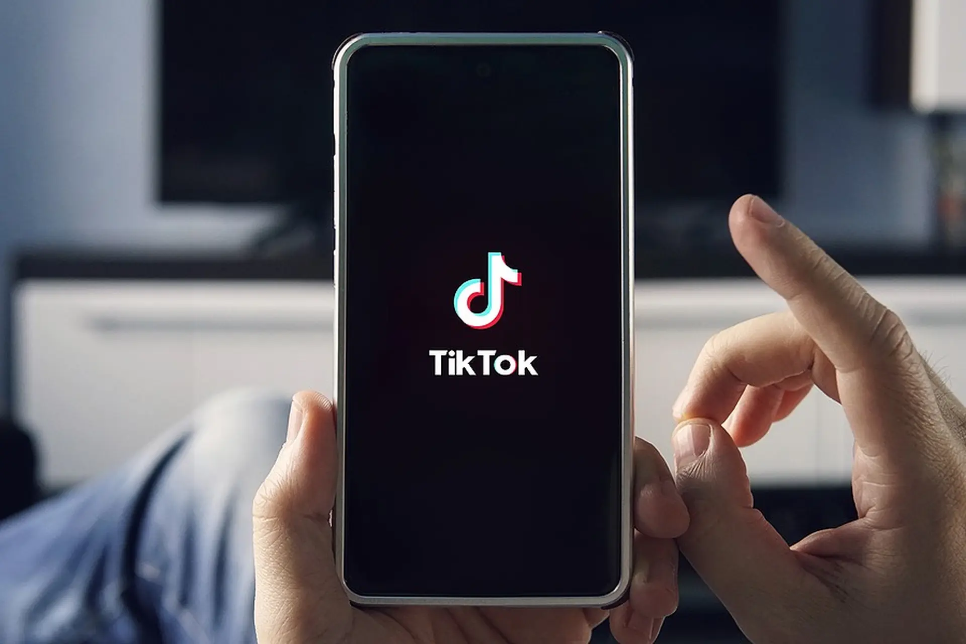 Cách ghép giọng nói vào video trên TikTok cực đơn giản và thực hiện nhanh chóng