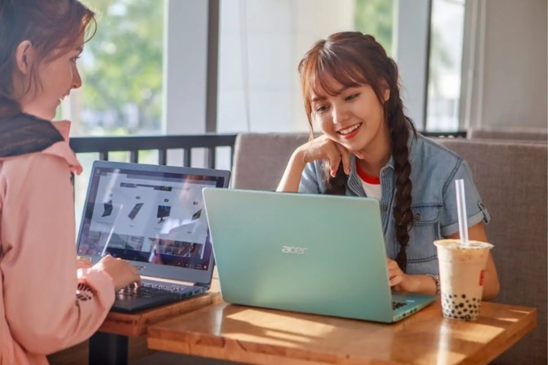 Đâu là những mẫu laptop cho sinh viên ngành Ngôn ngữ Trung 2024 đáng mua nhất? 