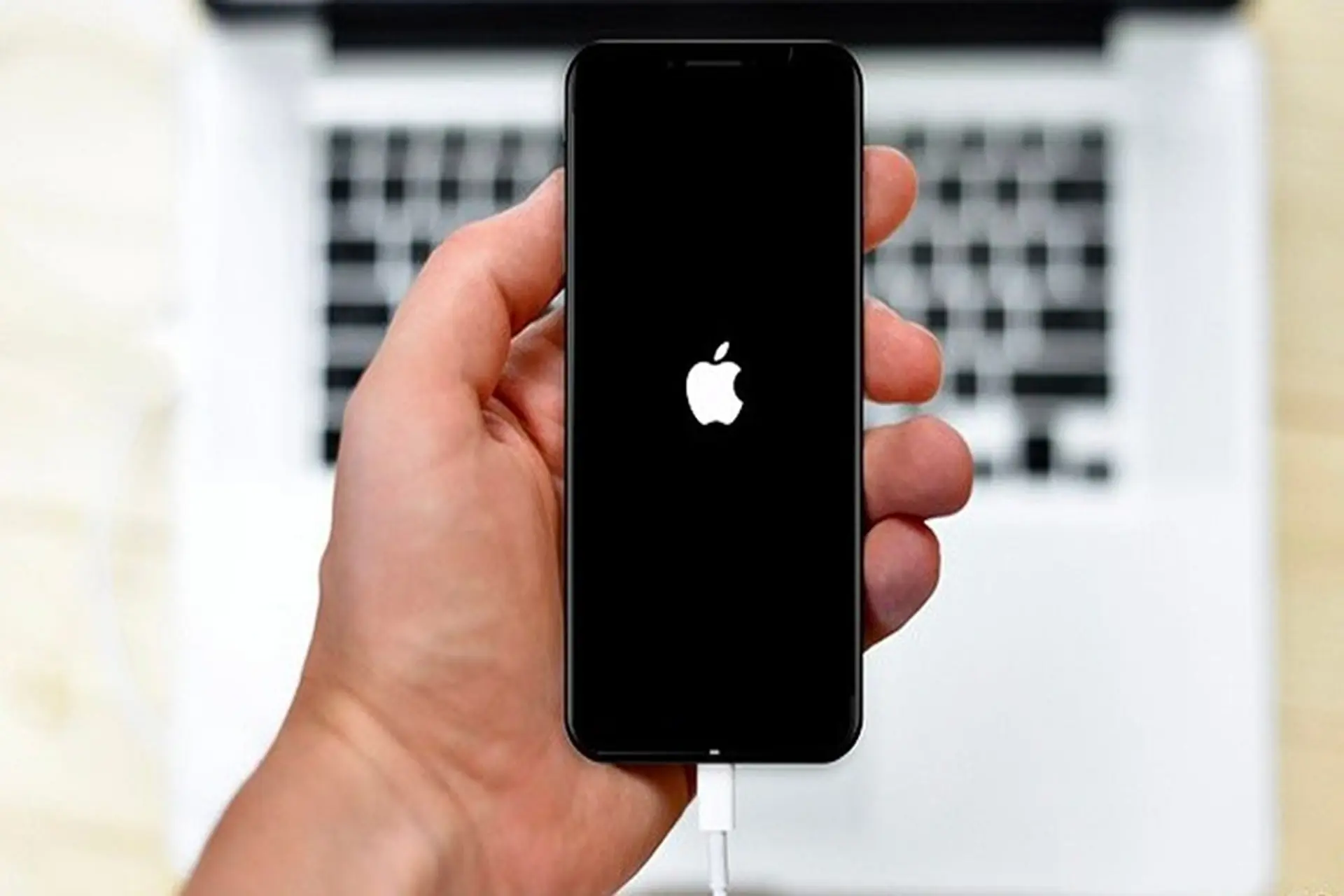 iPhone XS Max bị đơ không tắt nguồn được phải làm sao? Nguyên nhân và cách khắc phục