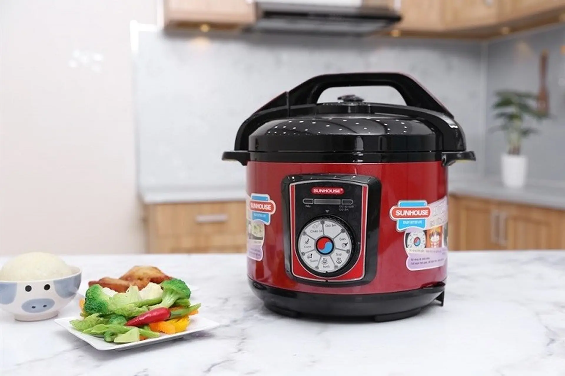 So sánh các loại nồi áp suất điện nút nhấn, nút vặn và cảm ứng - Nên chọn loại nào?
