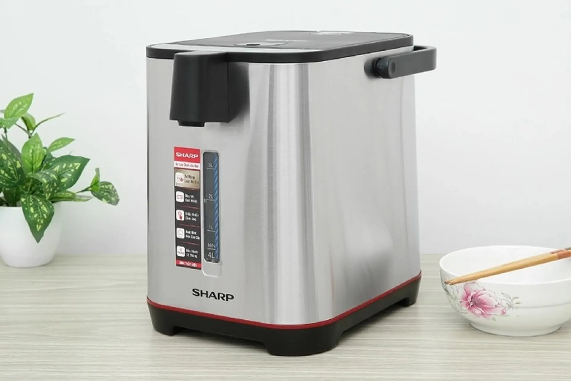 Bình thủy điện Sharp có tốt không? Những lý do nên sở hữu bình thủy điện Sharp