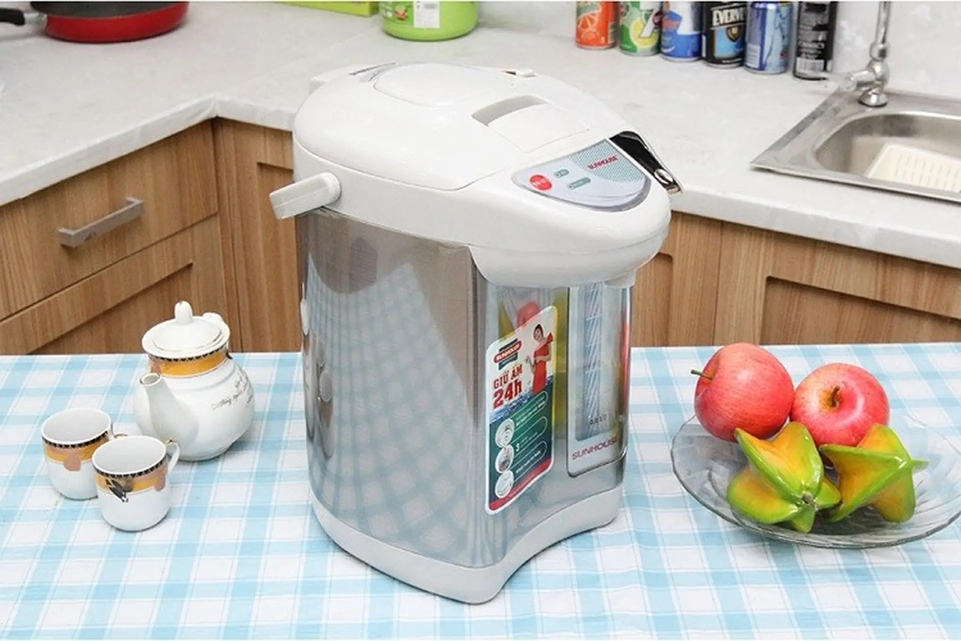 Giá bình thủy điện Sunhouse và giá các bình thủy điện thương hiệu khác là bao nhiêu?