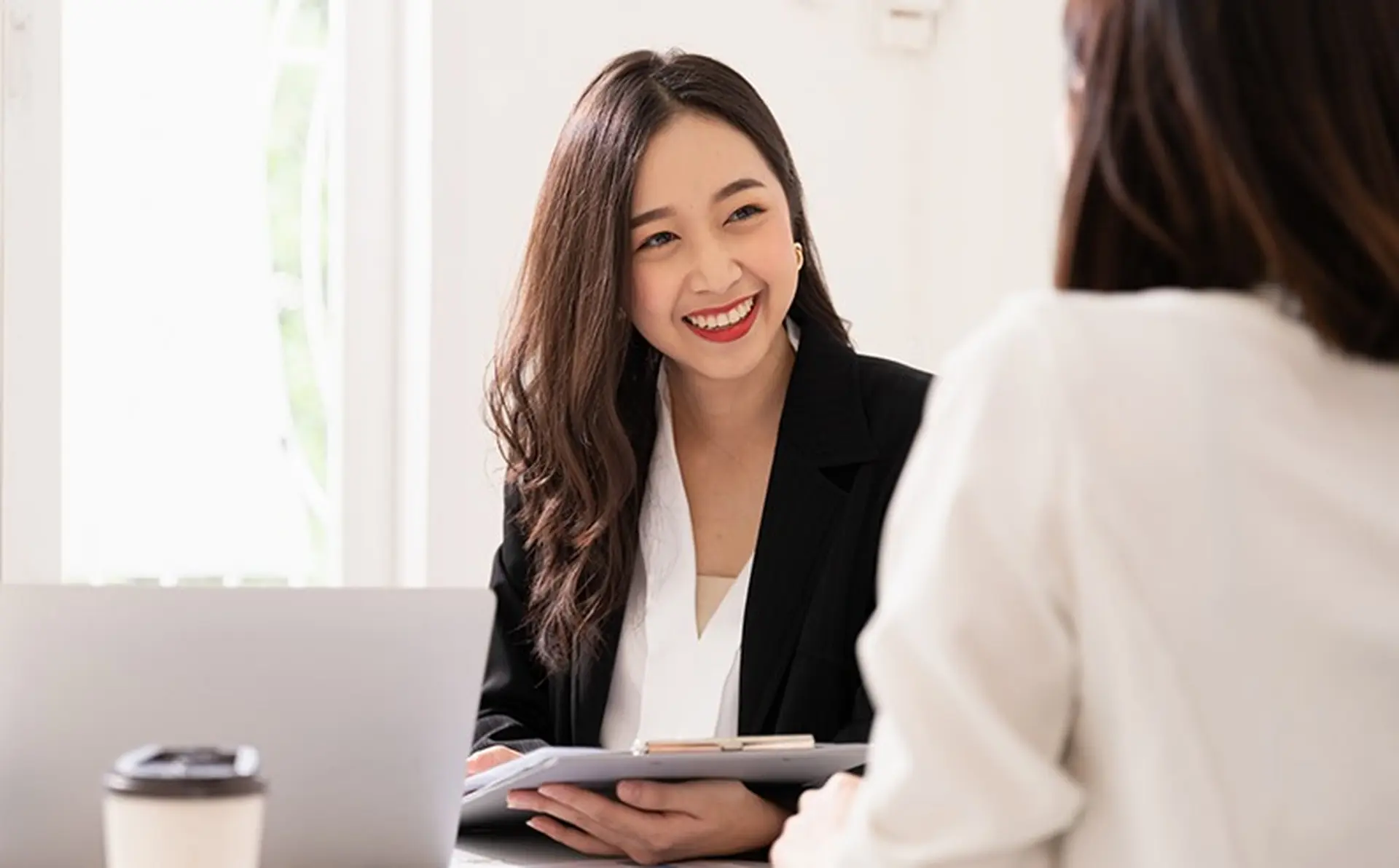 Hướng dẫn bạn cách giới thiệu bản thân bằng tiếng Trung trong CV và trong lúc phỏng vấn