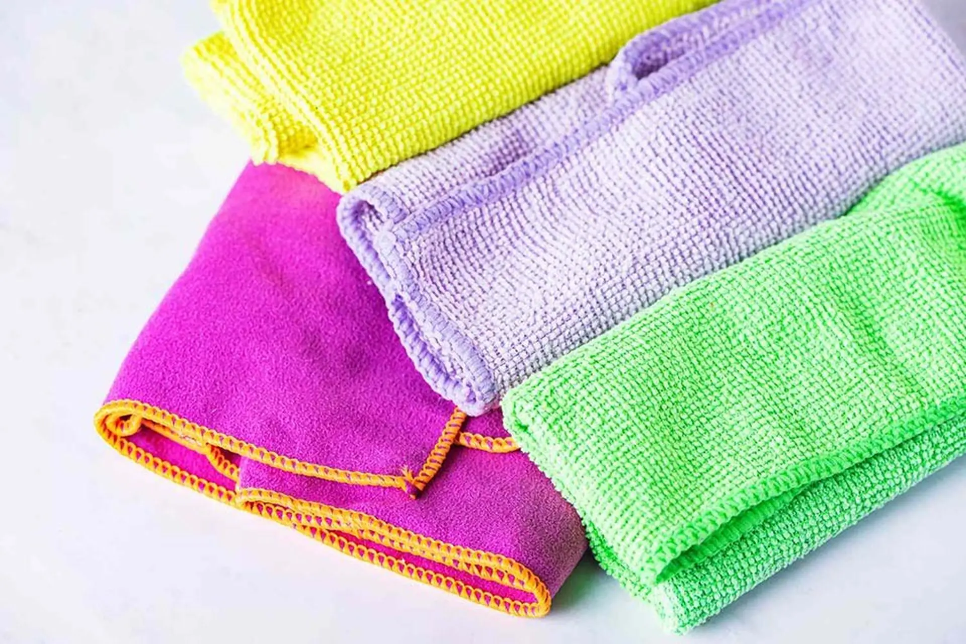 Tìm hiểu về vải microfiber: Đặc điểm, ưu nhược điểm và tác dụng trên robot hút bụi